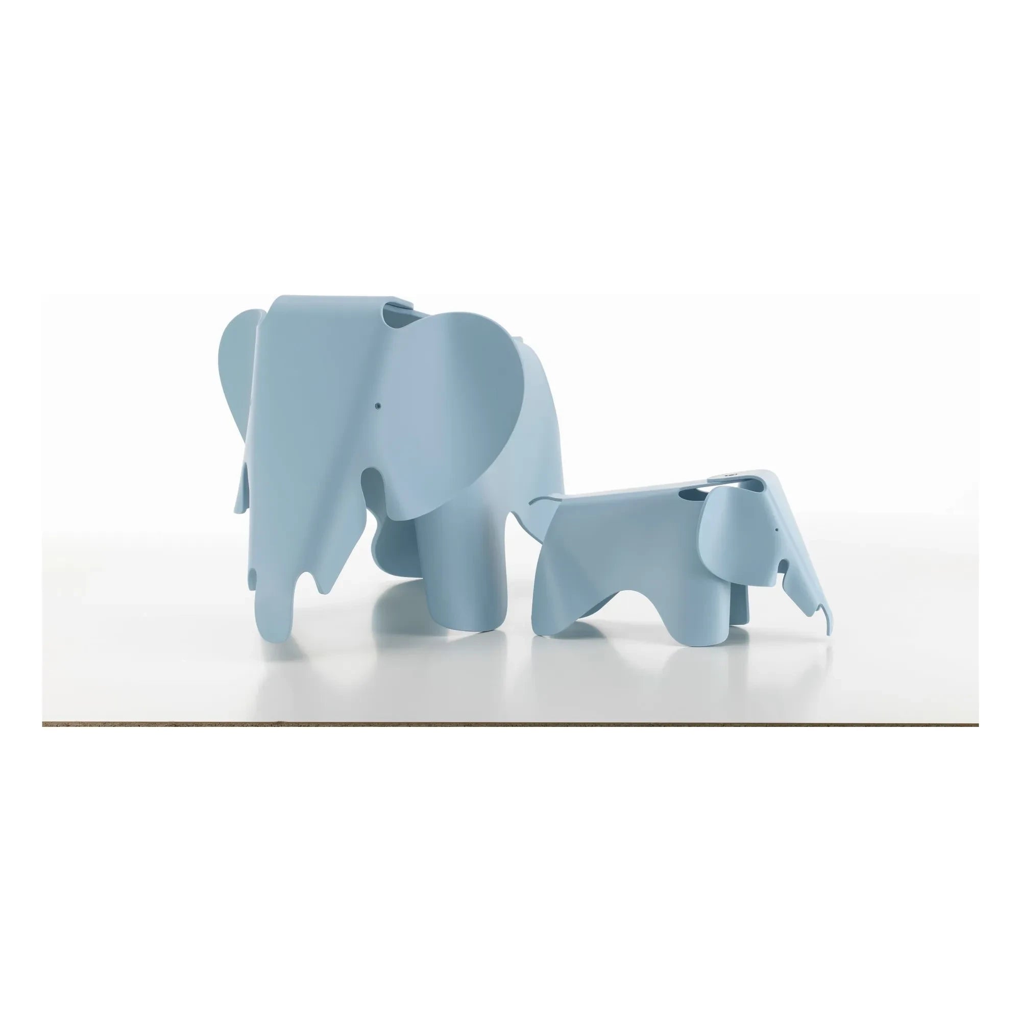 Vitra - Taburete de elefante Eames | Azul claro