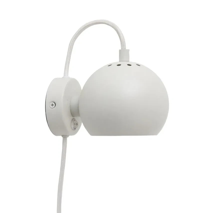 Aplique de pared "Ball" de Frandsen, Benny Frandsen | Blanco