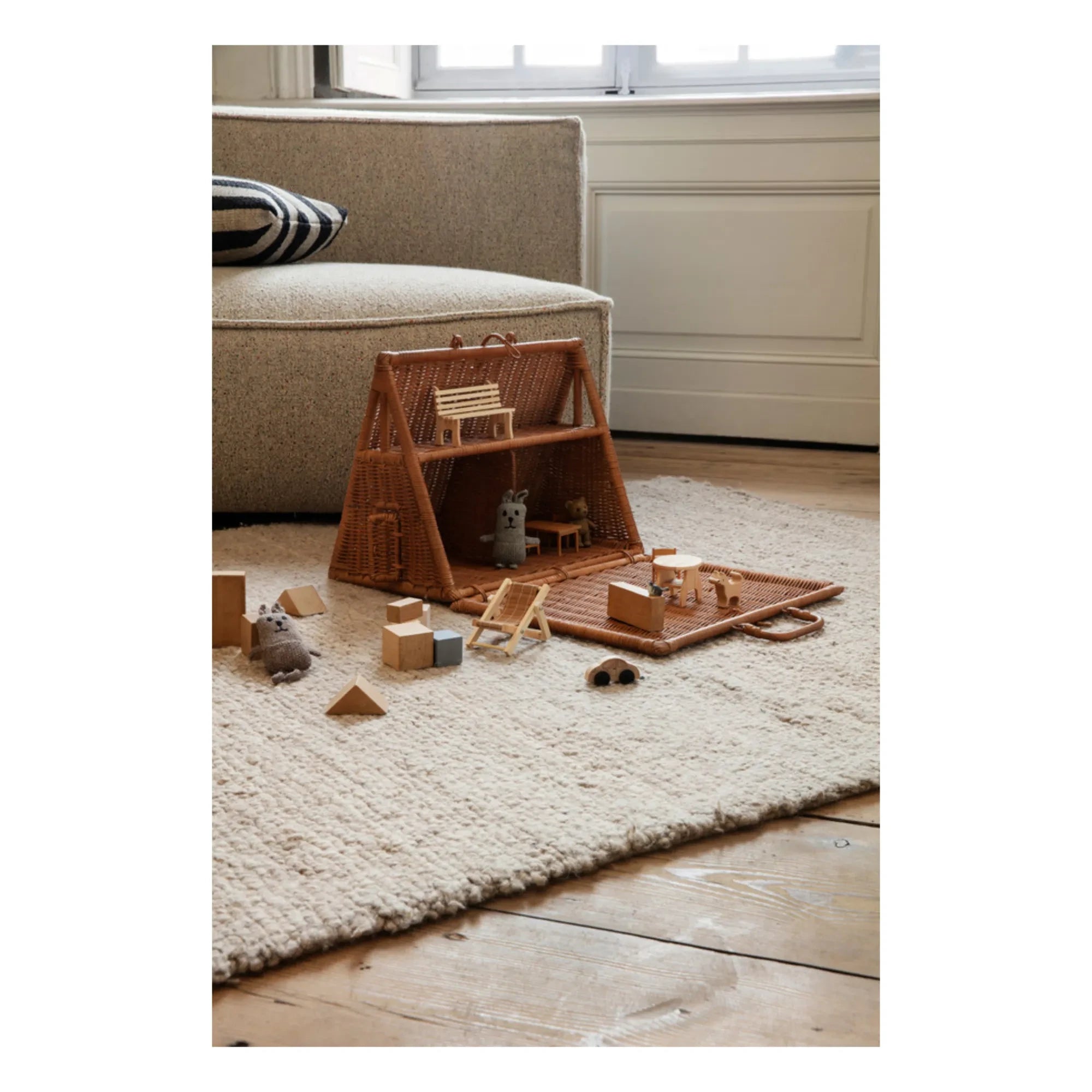 Ferm Living Kids - Casa de ratán trenzado