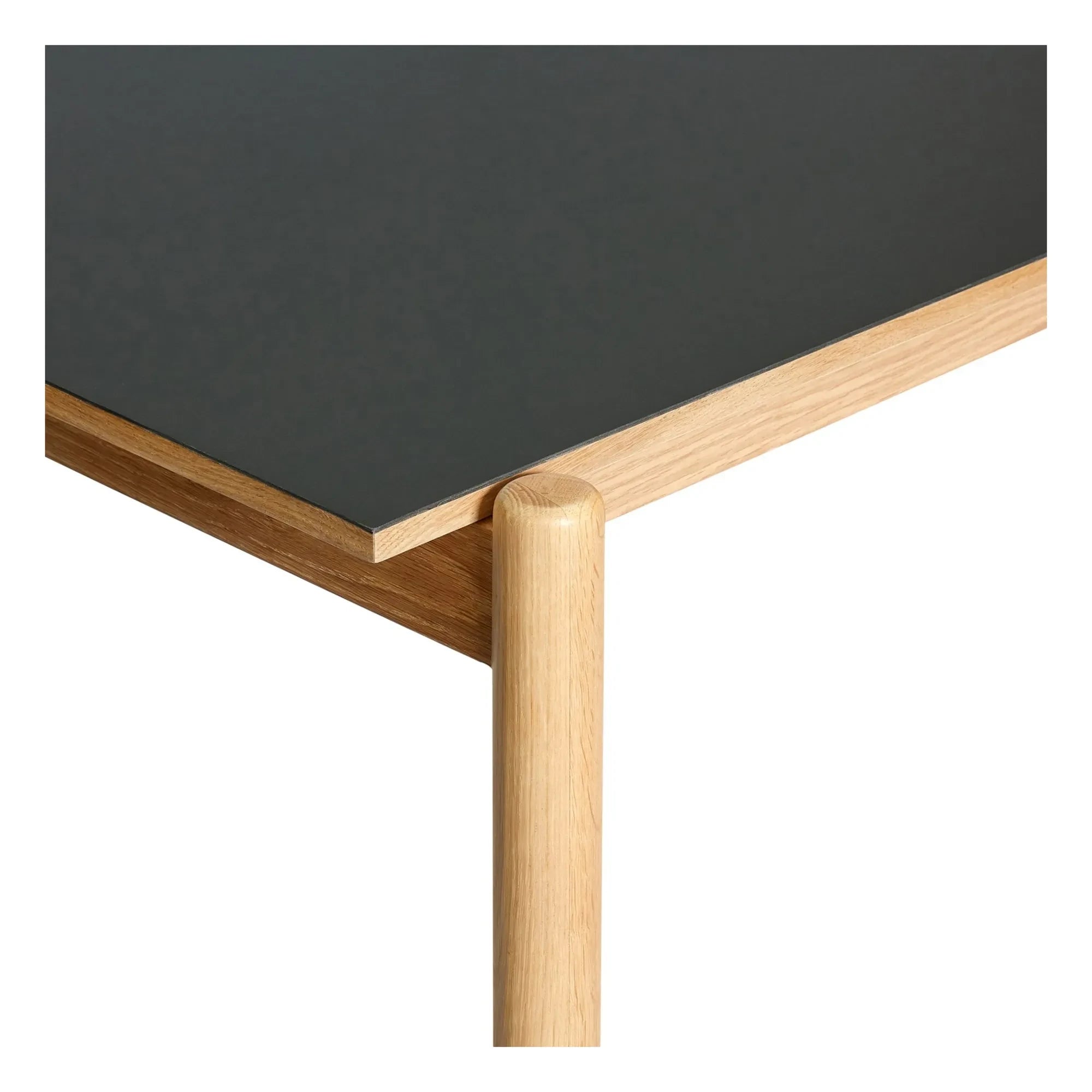 Hübsch - Mesa oblicua de roble | Negro