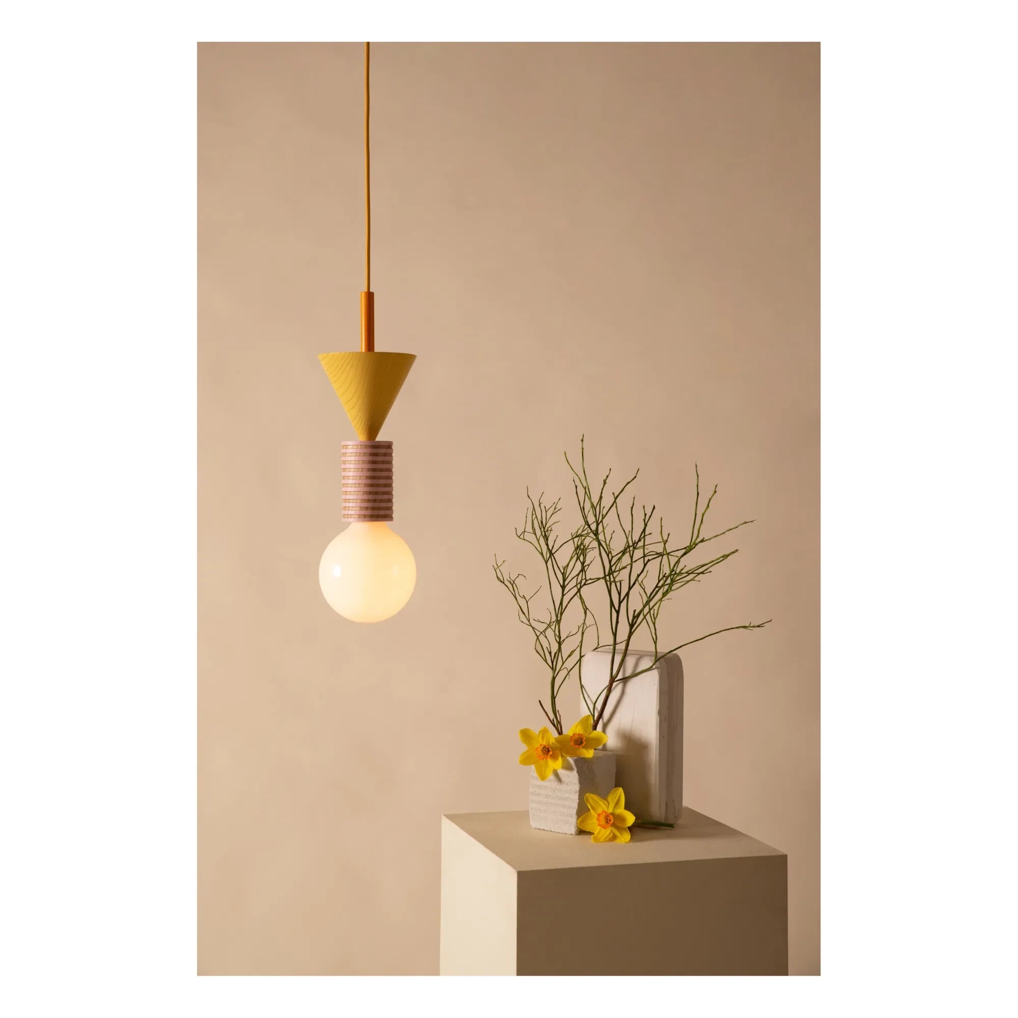 Schneid Studio - Lámpara colgante Junit Fruta | Ocre