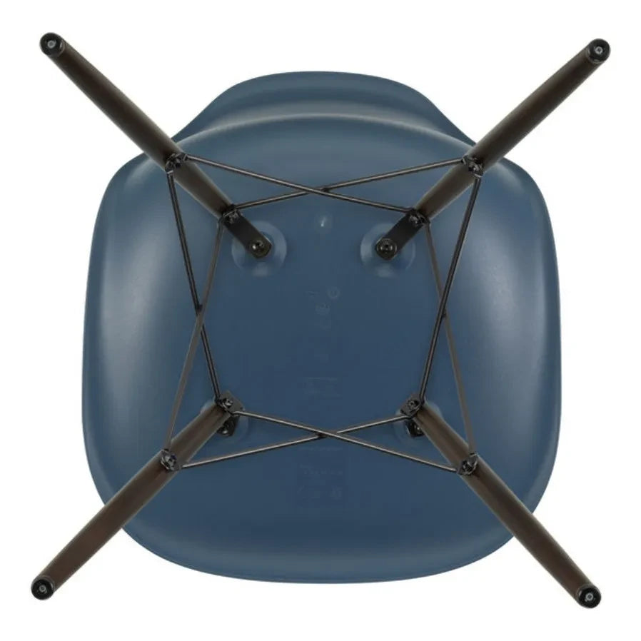 Vitra - Silla DSW de plástico - base de arce - Charles & Ray Eames | Azul marino