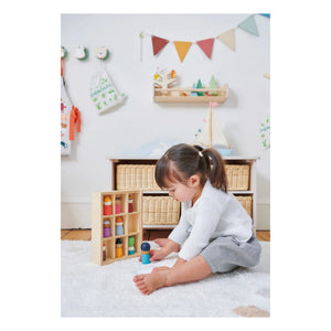 Tender Leaf Toys - Hotel Happy Folk y figuras de madera