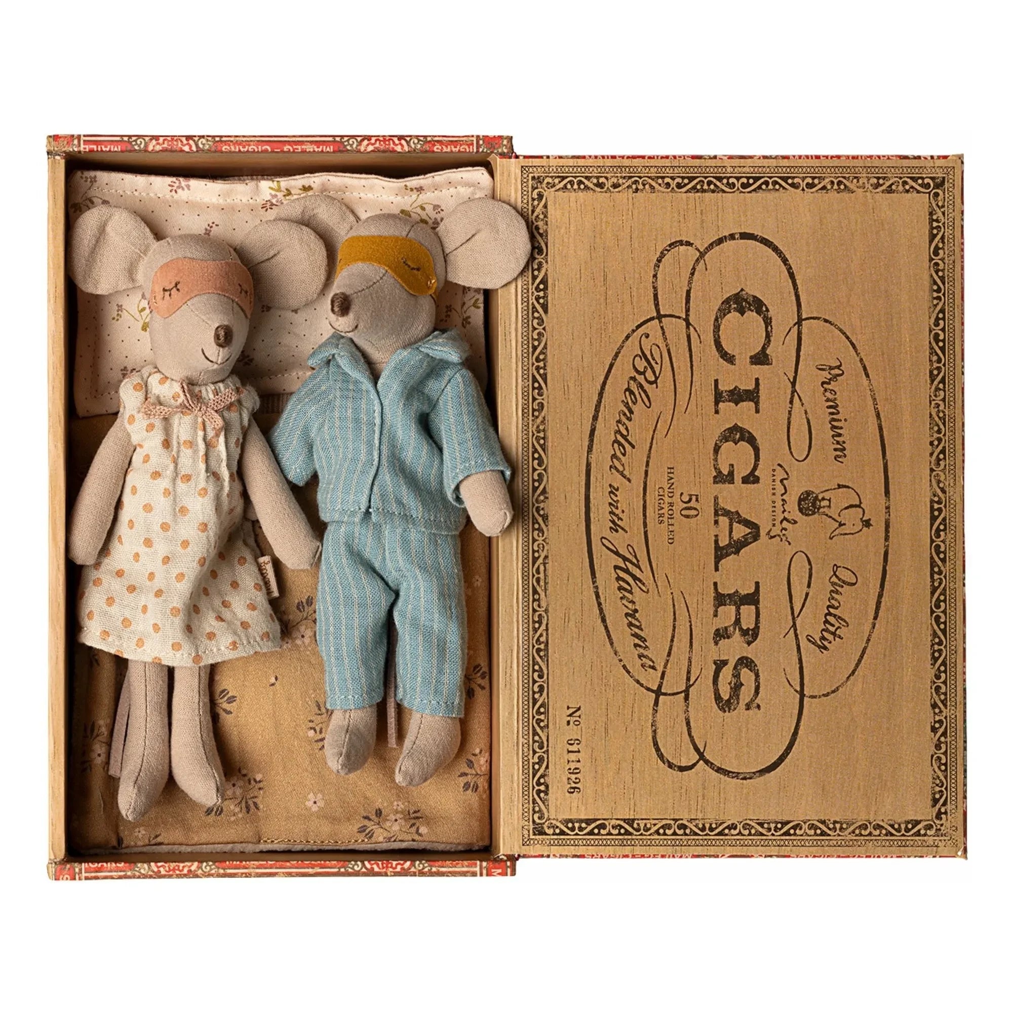 Maileg - Mamá y Papá Ratones en Caja de Madera Ahumada