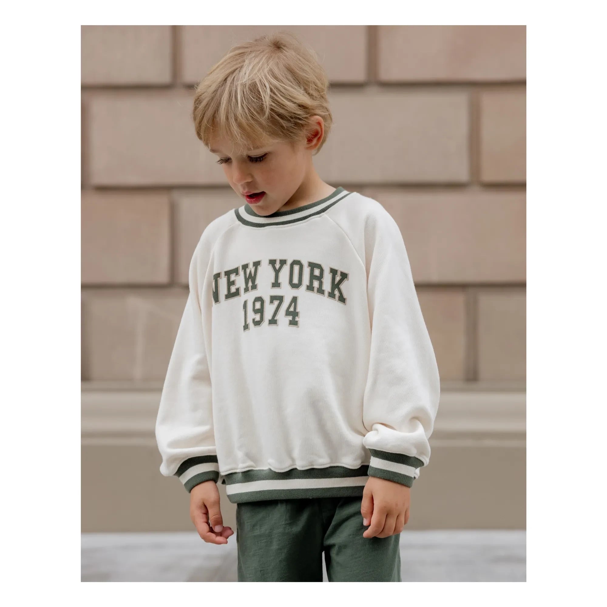Rylee + Cru - Sudadera Raglán New York Mini | Crudo