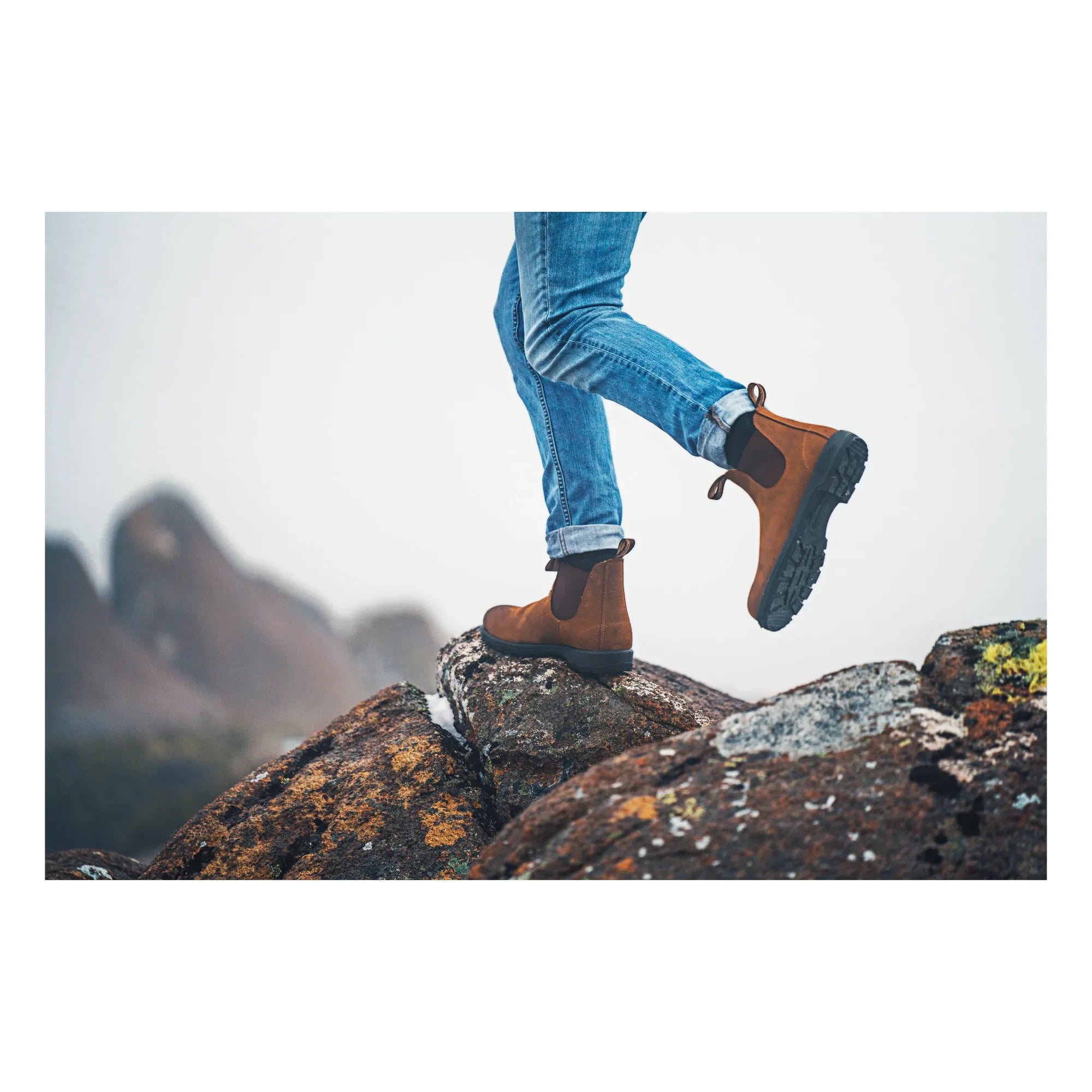 Blundstone - Botines Chelsea clásicos de nobuk - Colección adulto | Camel