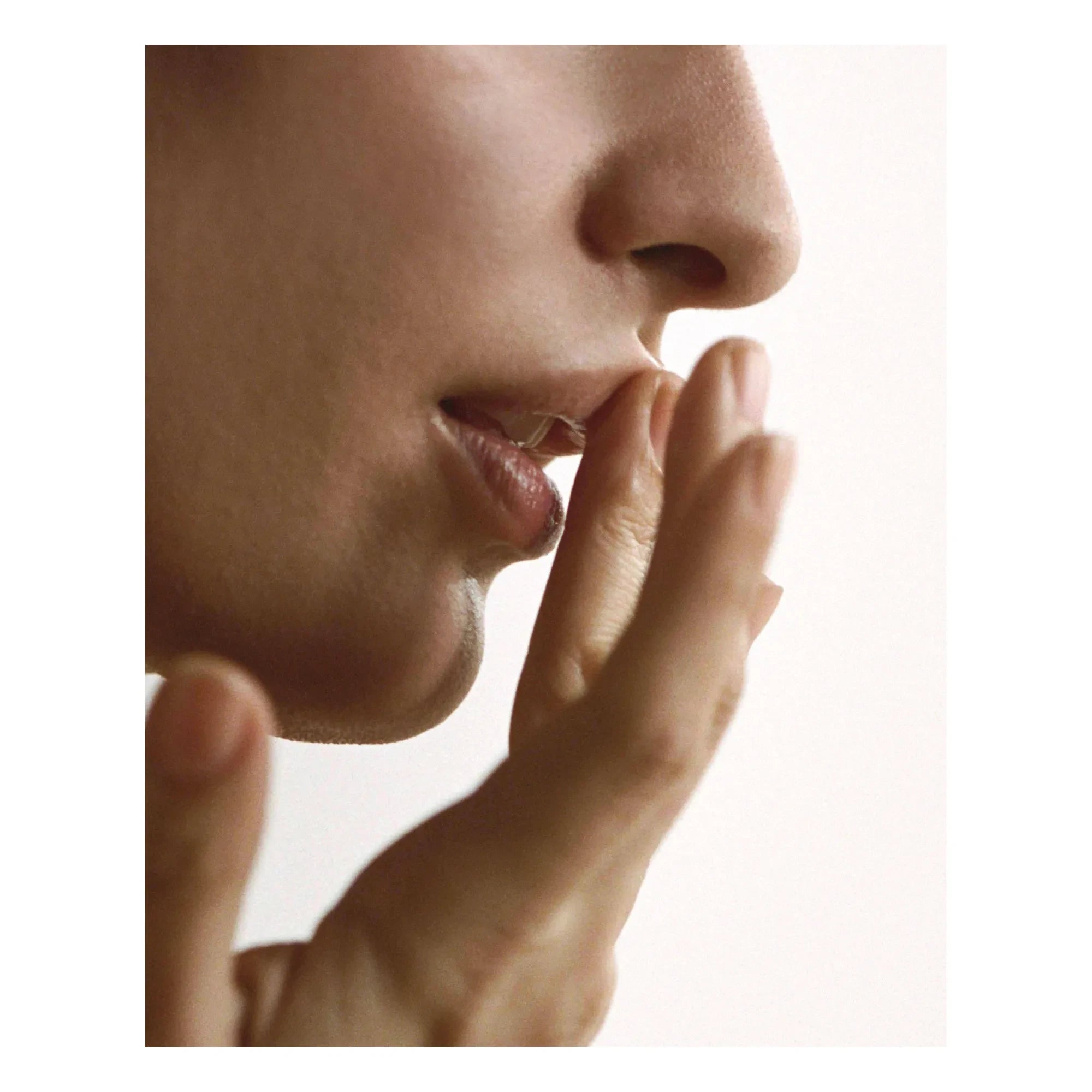 L:A BRUKET - 270 Exfoliante Suave Labial - 15 ml