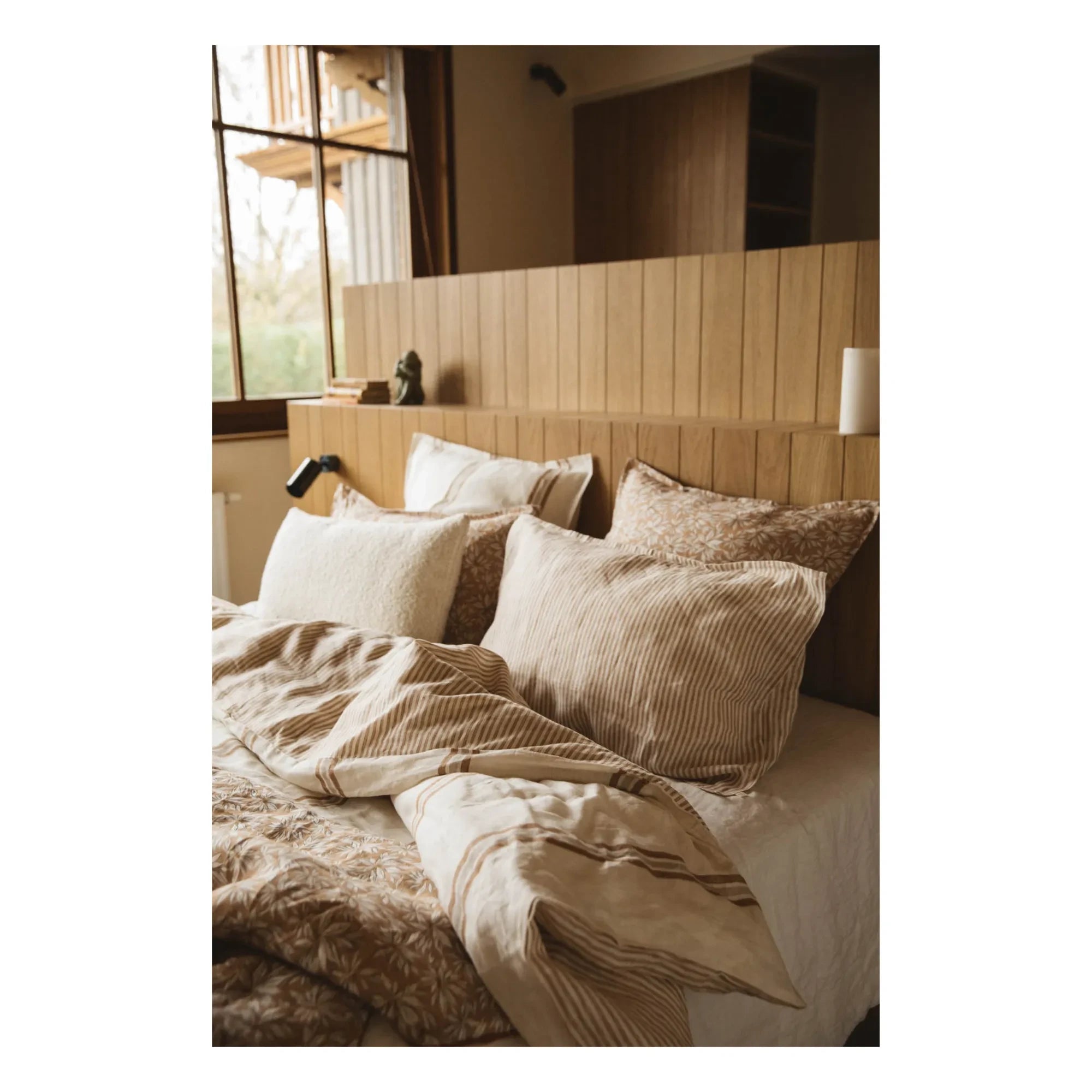 Gabrielle Paris - Funda de almohada de lino lavado a rayas | Marrón