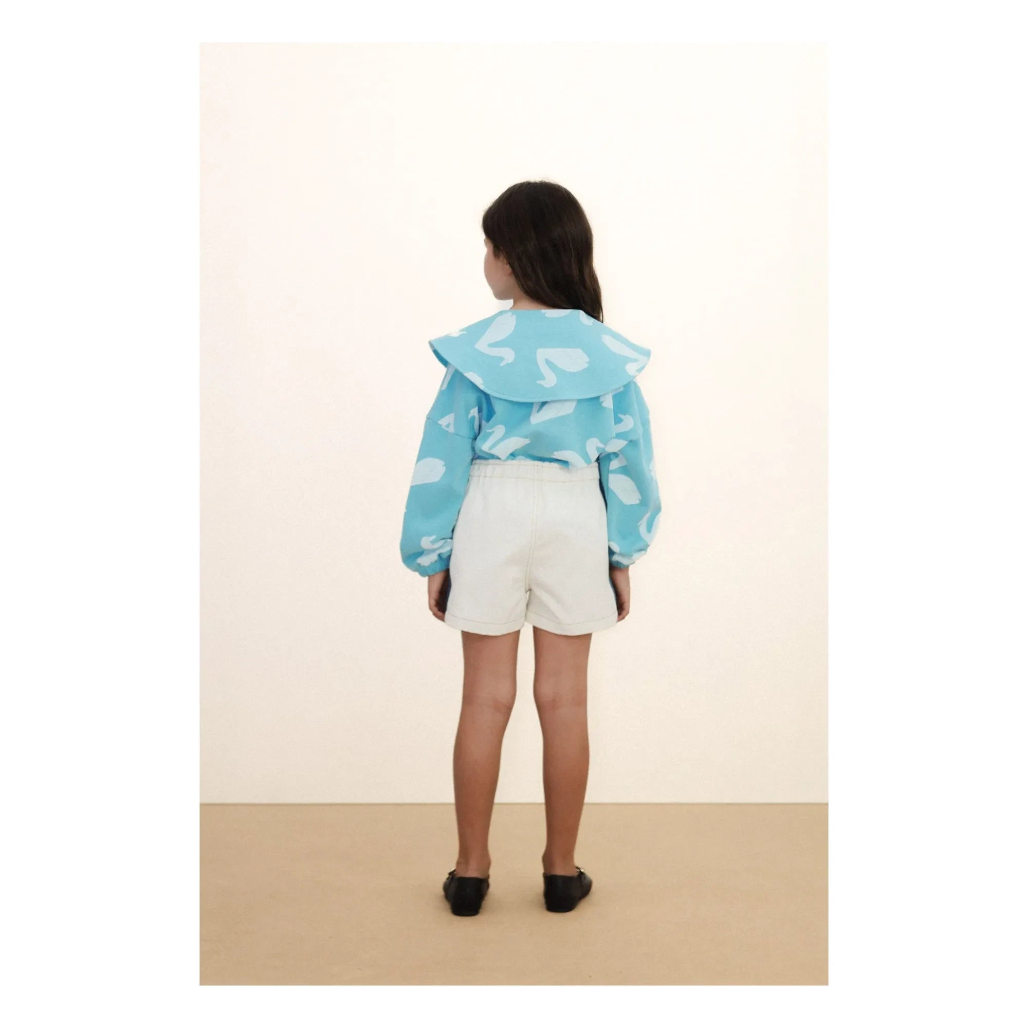 Tinycottons - Sudadera con cuello abotonado Cisnes | Azul claro