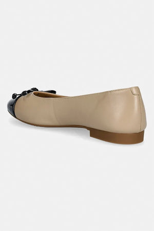 Bailarina de piel Piper Flex de MICHAEL Michael Kors