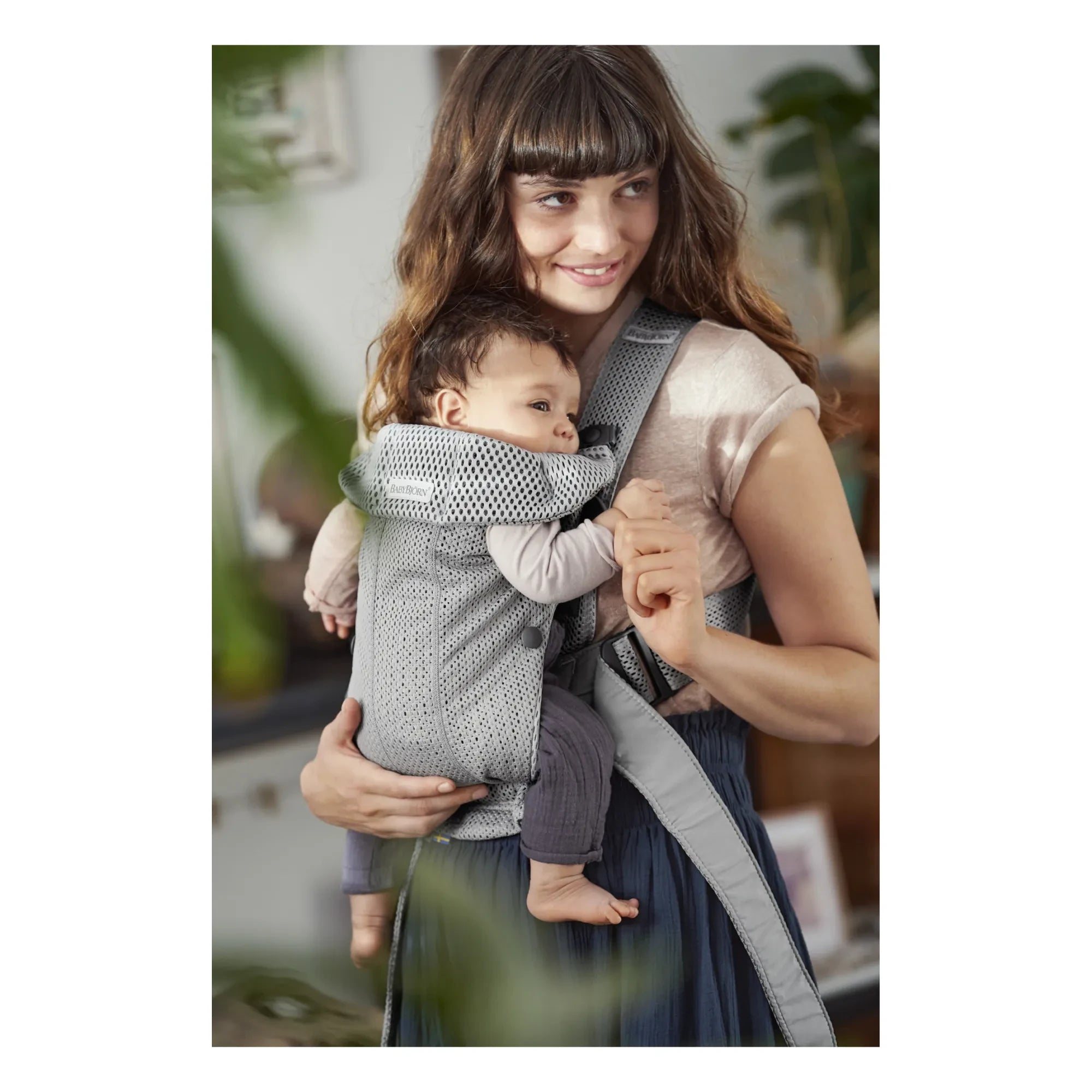 BabyBjörn - Mochila Portabebés Mini Malla | Gris Claro
