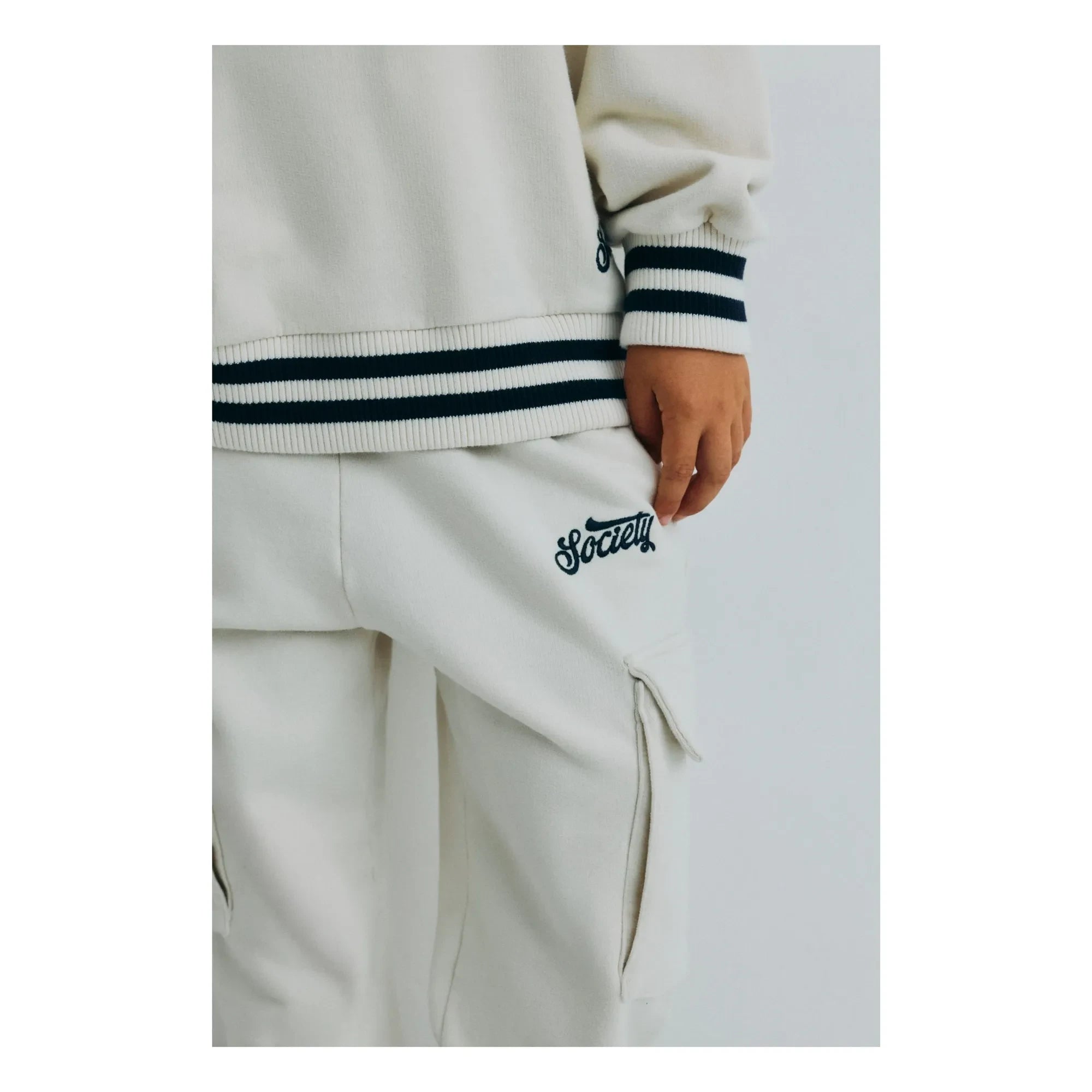 the new society - Jogger Cargo Finnia | Crudo
