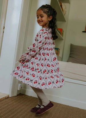 Fliink - Vestido con fruncidos de cerezas de invierno | Rosa