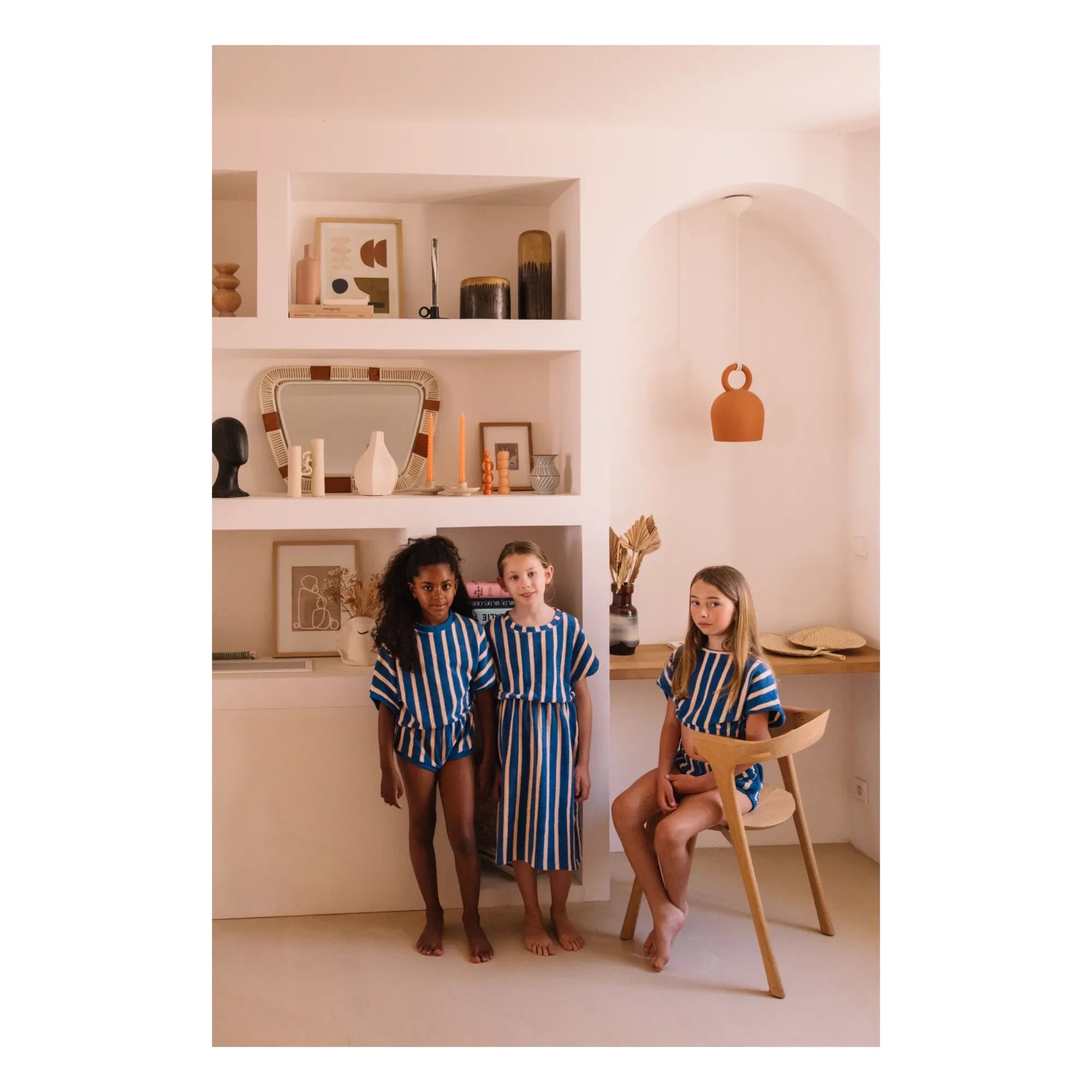 We Are Kids - Vestido de toalla de algodón orgánico a rayas de April | Azul