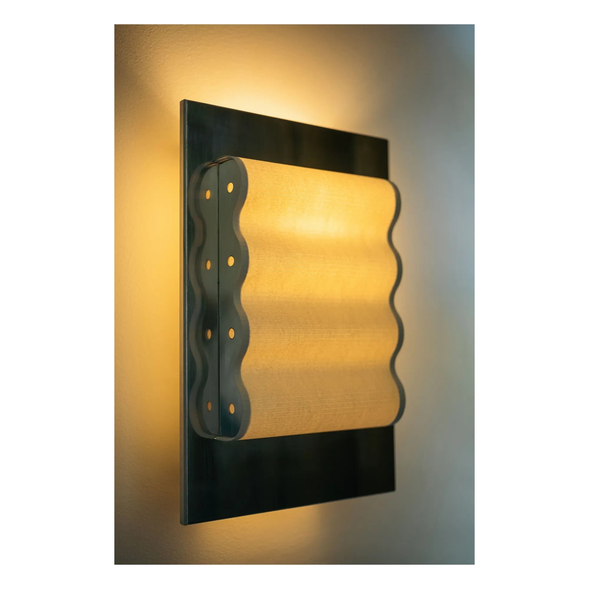 Violaine d'Harcourt - Lámpara de pared Frame Wave | Plata