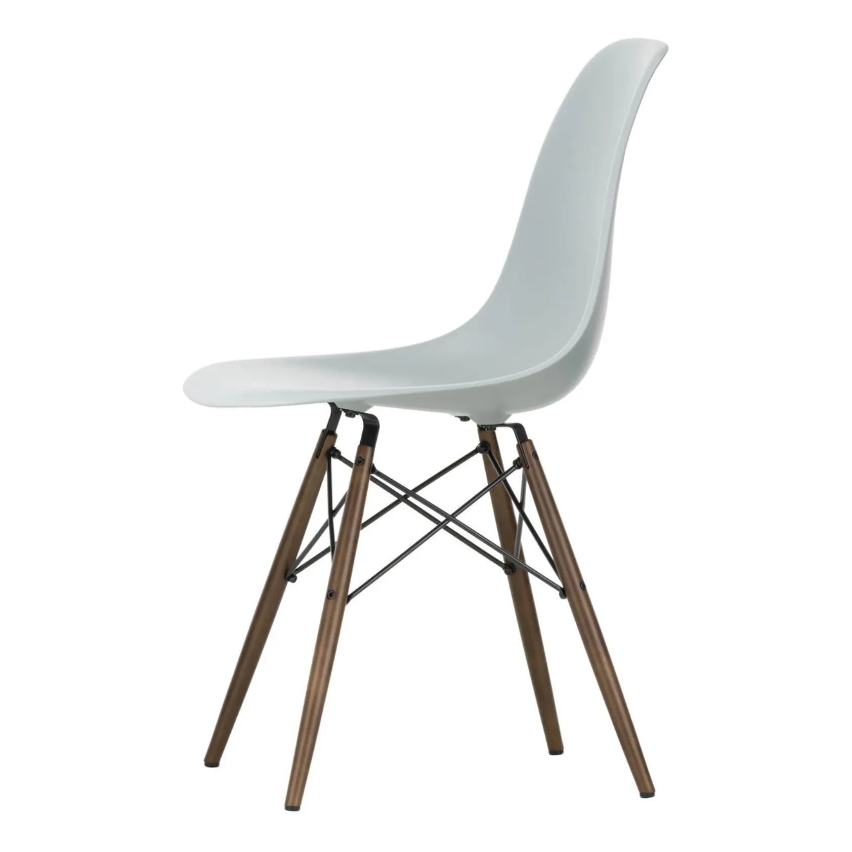 Vitra - Silla DSW de plástico - base de arce - Charles & Ray Eames | Gris claro