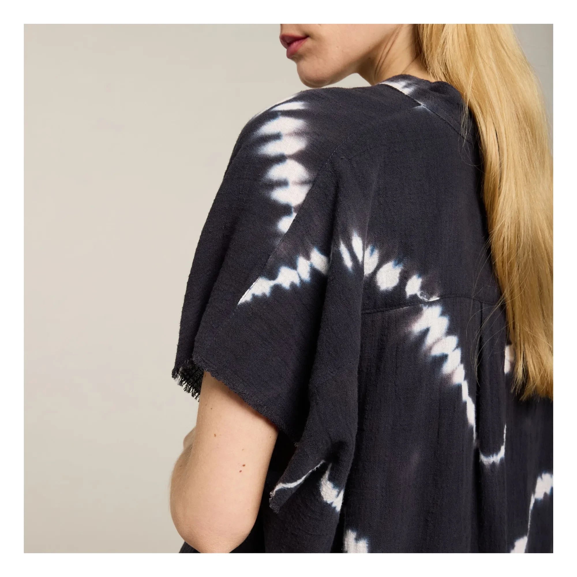 Maison Saint Julien - Camisa Tie & Dye Corinto | Azul Marino Clásico