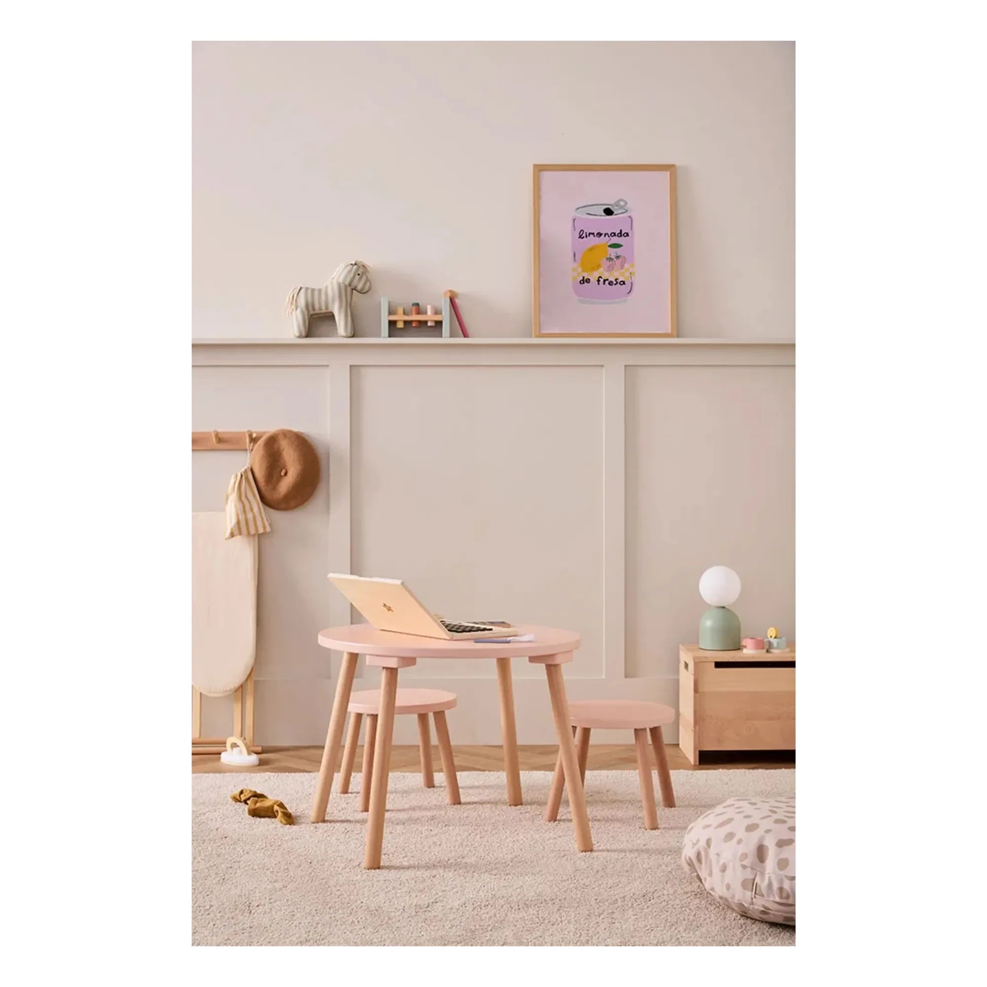 Kid's Concept - Conjunto de mesa y taburetes