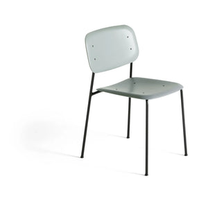 Hay - Sillón de borde suave - Base de metal | Verde almendra