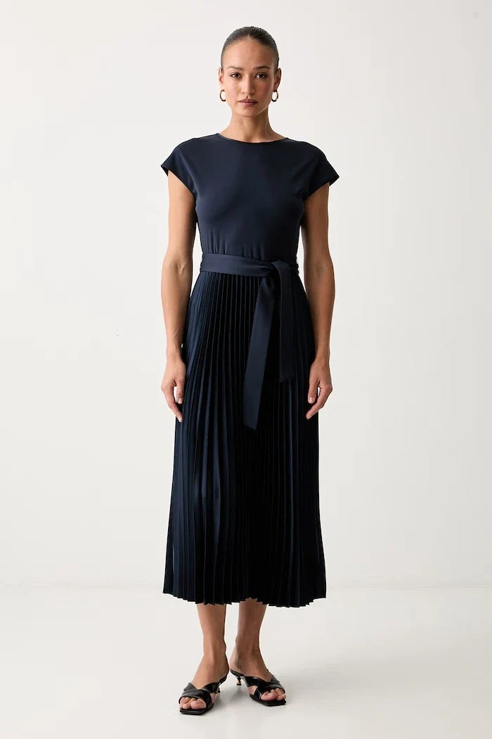 Weekend Max Mara Vestido Acampanado de Lyocell WKDGELA