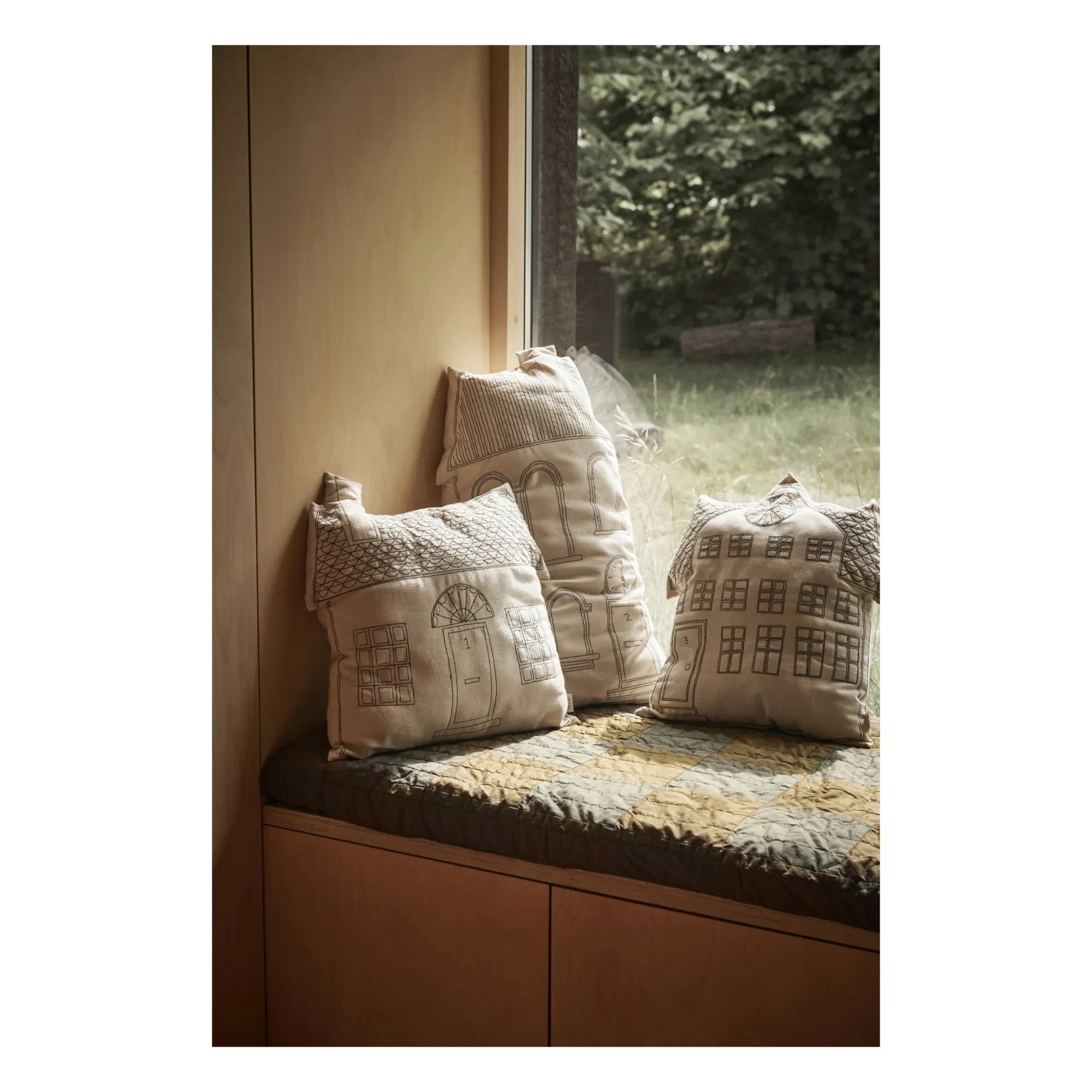 Ferm Living Kids - Cojín Abode Long Hours