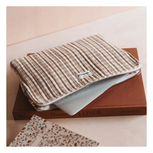 Gabrielle Paris - Funda para portátil Gingham | Camel