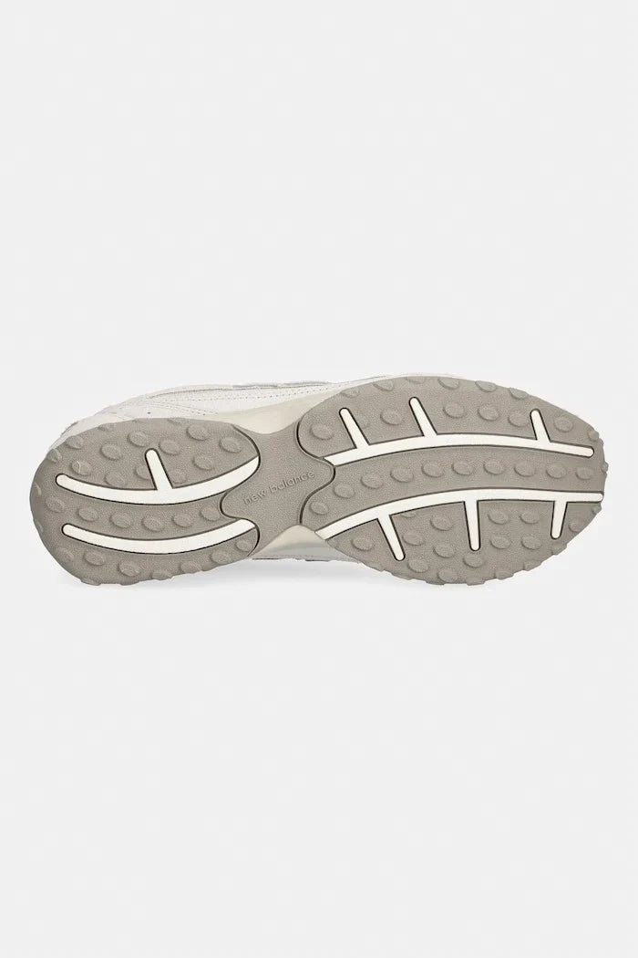 Zapatillas deportivas New Balance 204 de ante para mujer