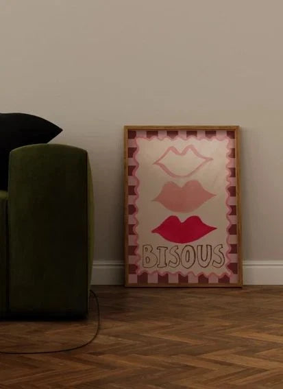Studio Loco - "Kisses" Afişi | Pembe