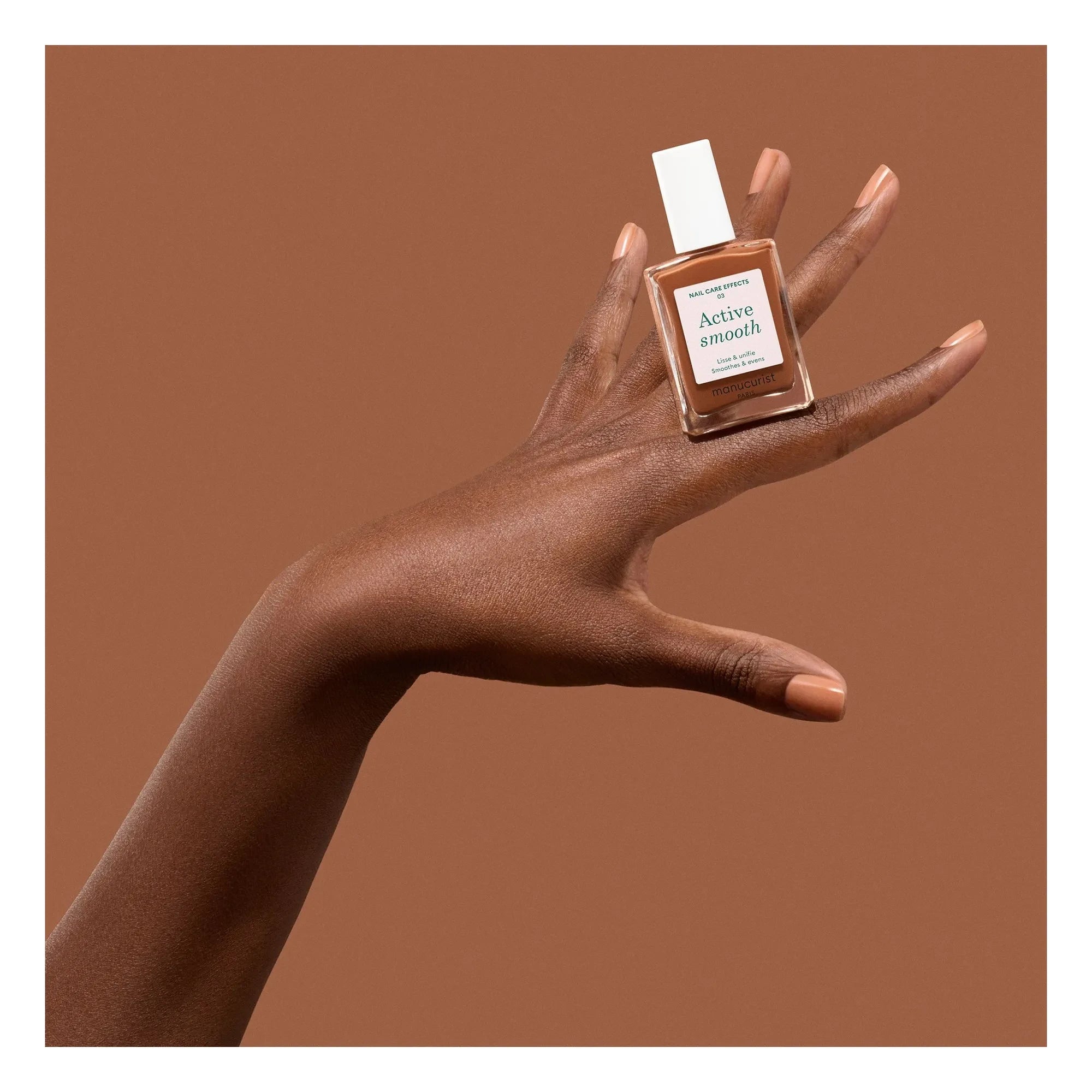 Manucurist - Esmalte de tratamiento CC Active Smooth 02 que embellece la superficie de la uña - 15 ml