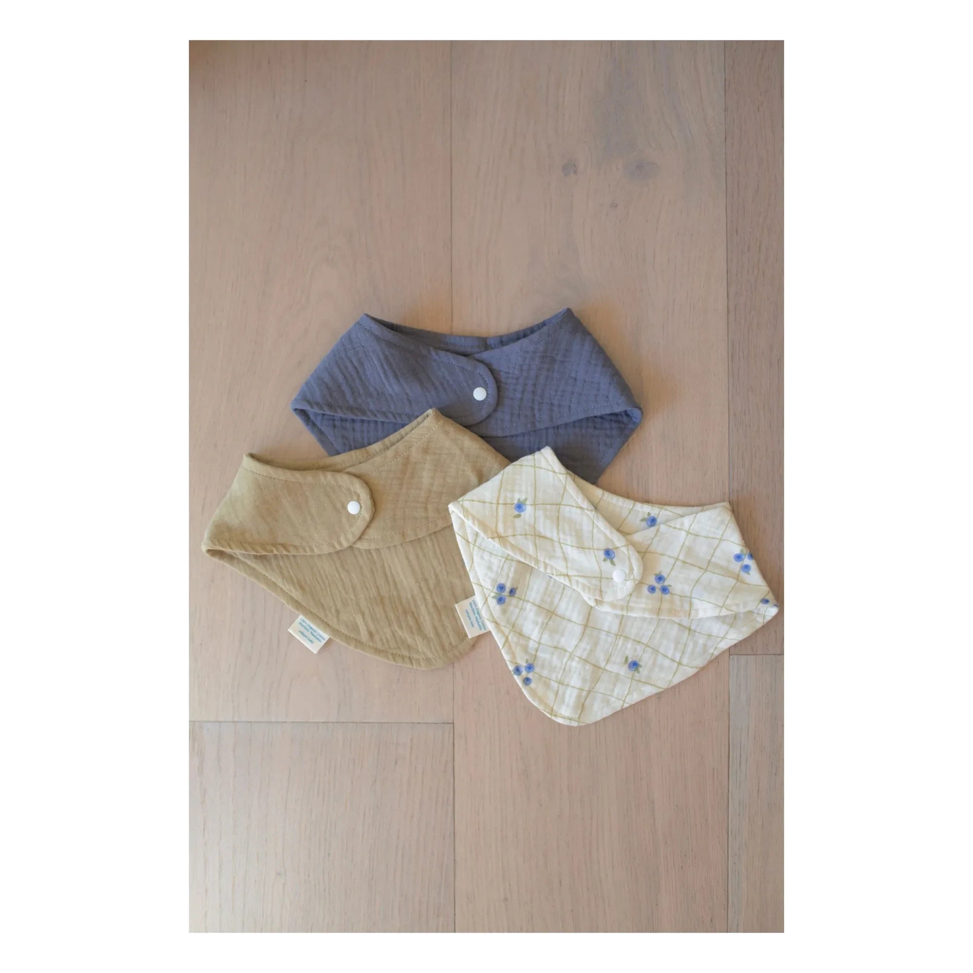 Soft Spot - Baberos bandana de arándanos de algodón orgánico - Set de 3