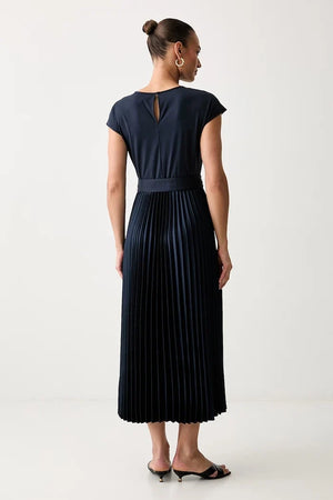 Weekend Max Mara Vestido Acampanado de Lyocell WKDGELA