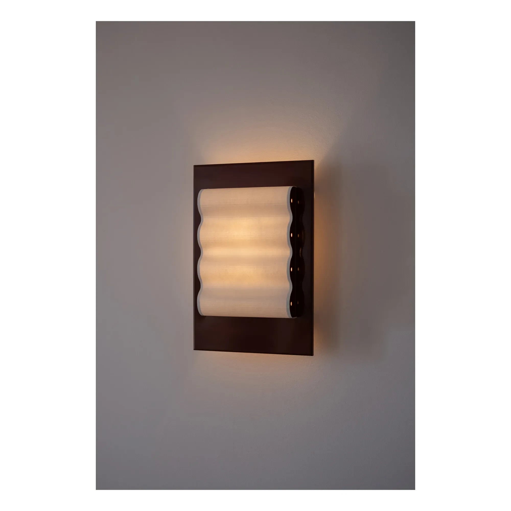 Violaine d'Harcourt - Lámpara de pared Frame Wave | Marrón