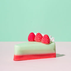 Baveal – Jabón Hidratante de Manos y Cuerpo con Diseño de Tarta de Fresa Cake Art