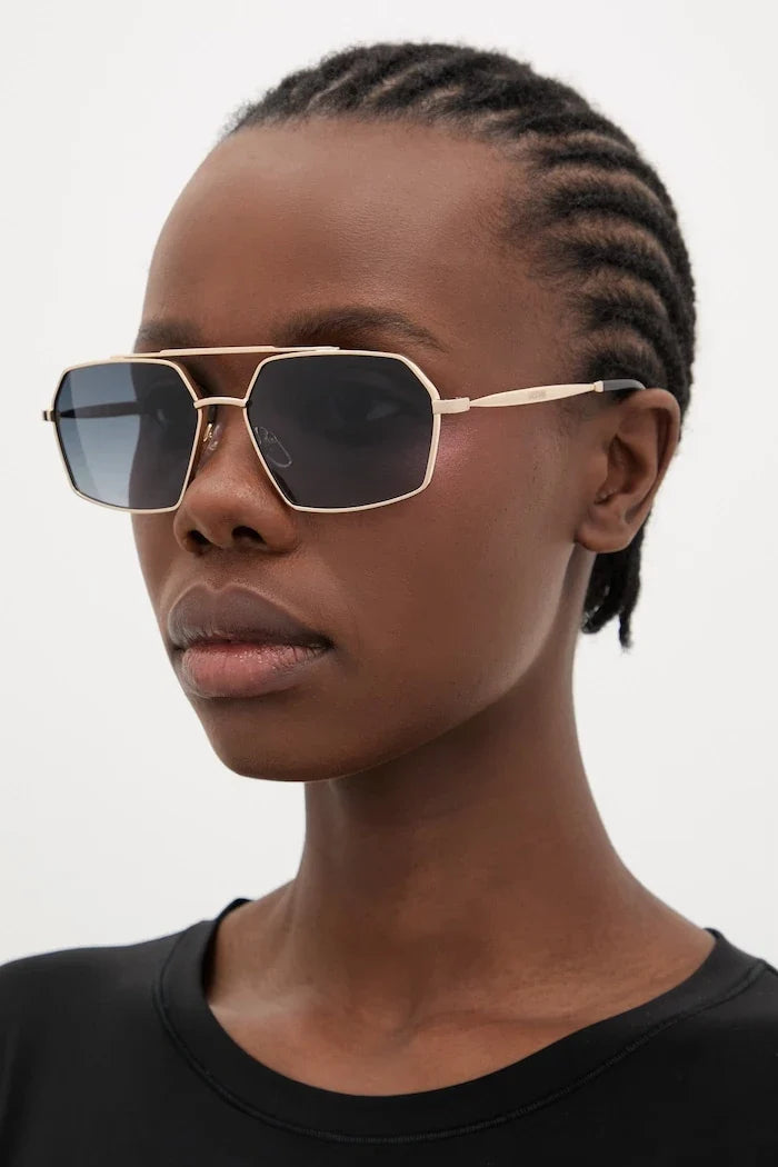 Gafas de sol Moschino estilo aviador