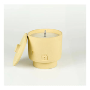 Mon Dada - Vela de exterior con tapa, aroma neutro June Sahara One | Amarillo pálido