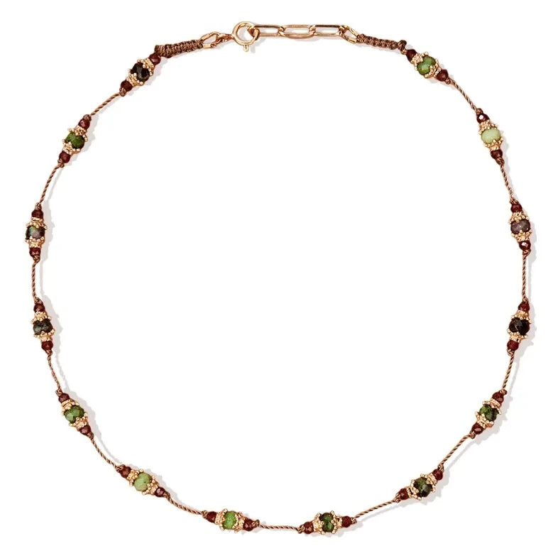 Collar de zoisita y granate Tityaravy - Sriphala | Verde