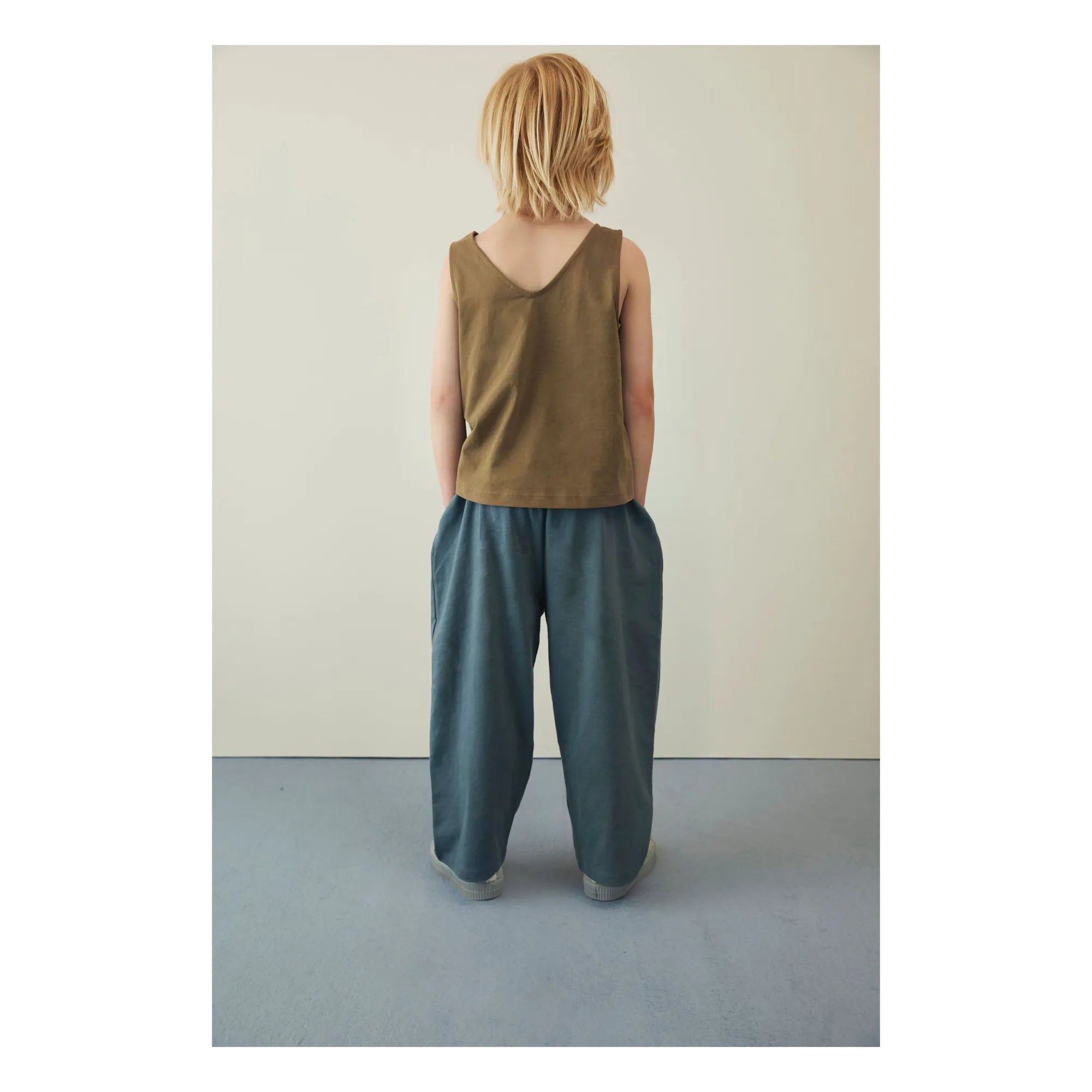 Gray Label - Top de algodón orgánico con corte de caja | Marrón caqui