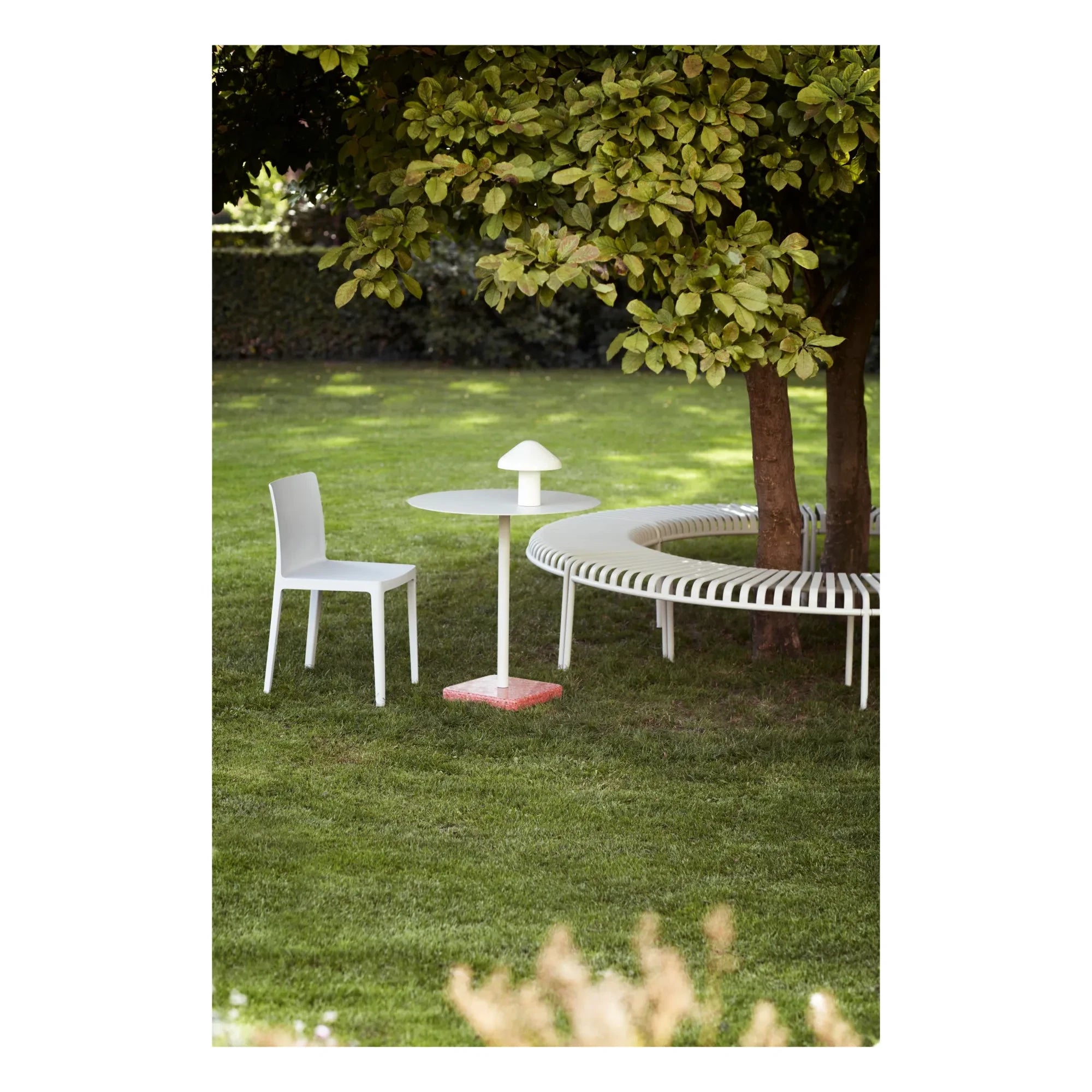 Hay - Lámpara de mesa portátil Pao | Crema