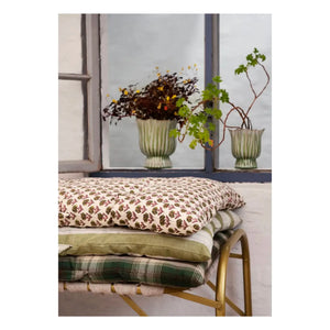 Madam Stoltz - Alfombra de suelo de algodón con estampado floral | Crema