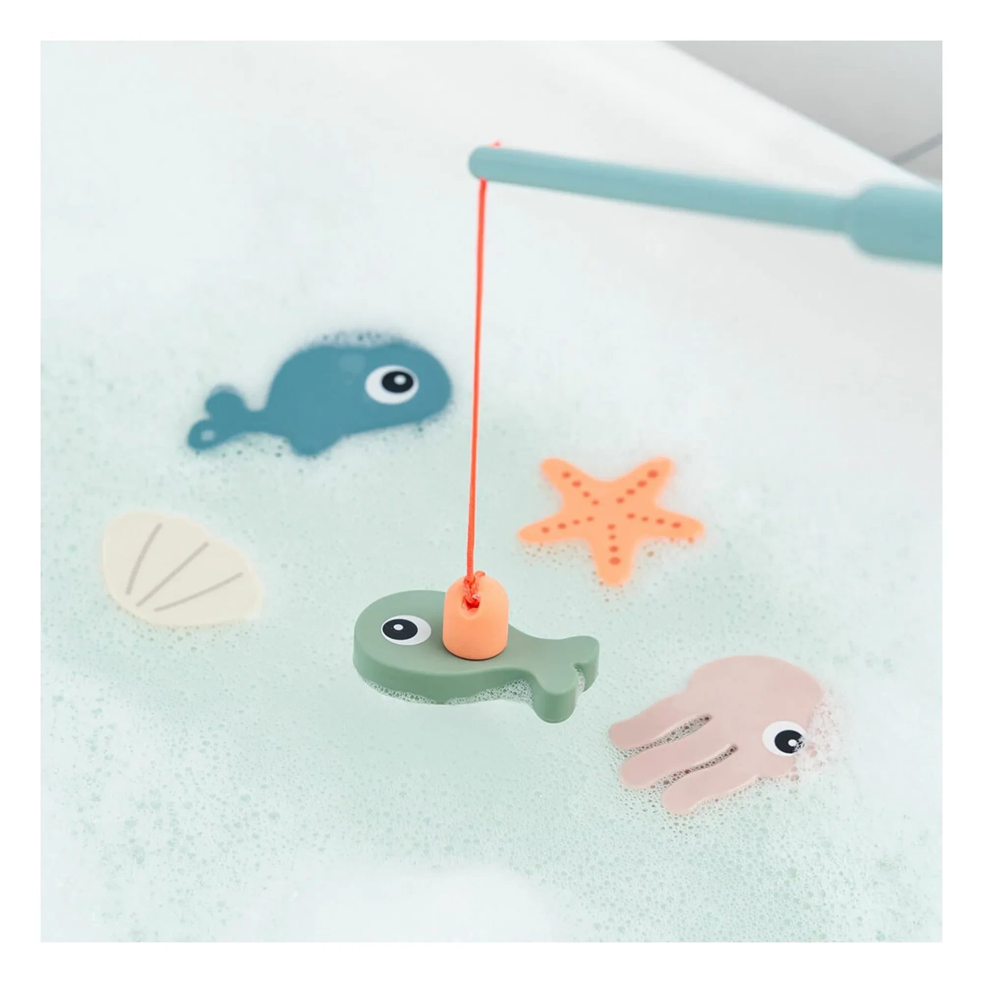 Done by deer - Amigos del mar juego de pesca de baño