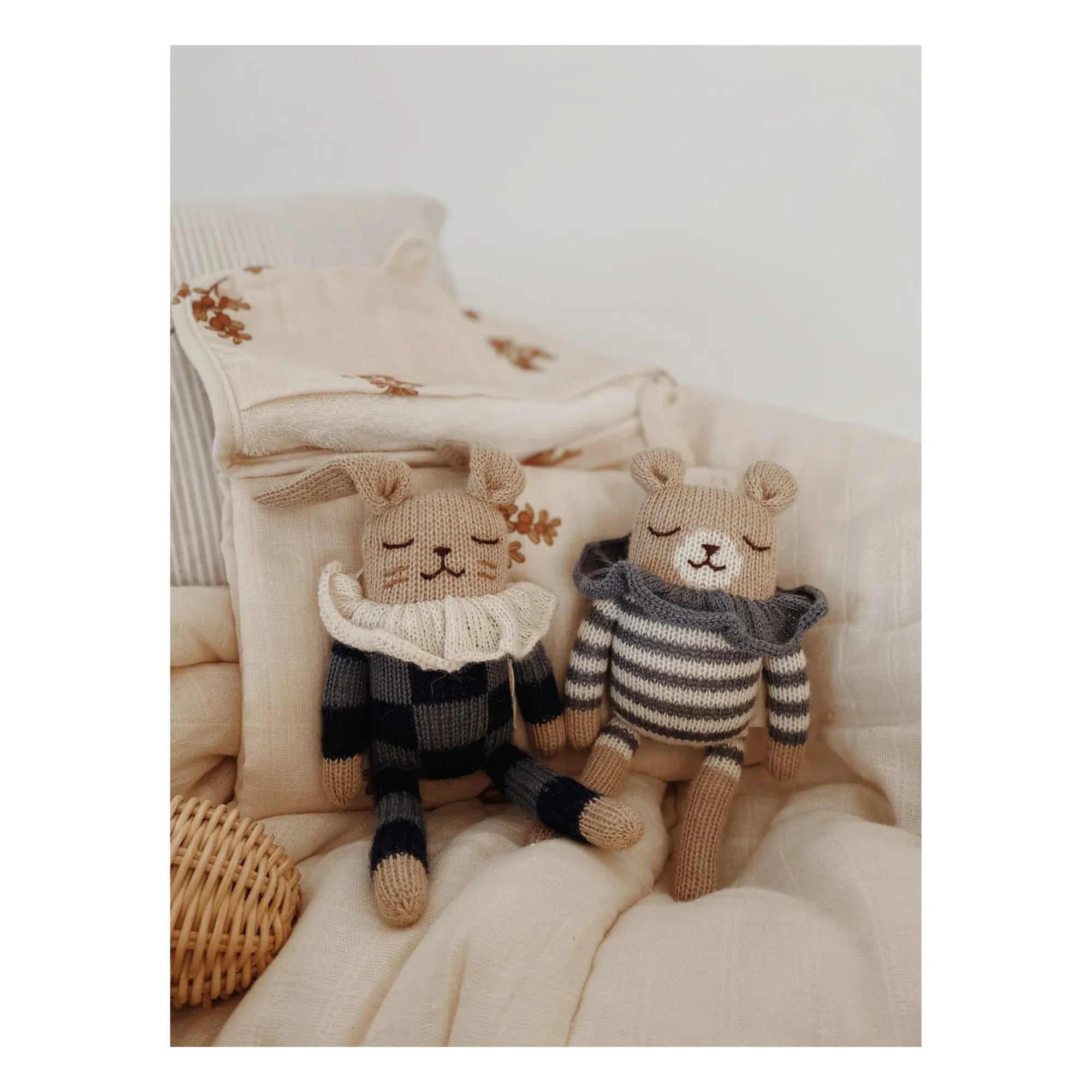 Main Sauvage - Peluche Oso - Mono Rayas | Azul