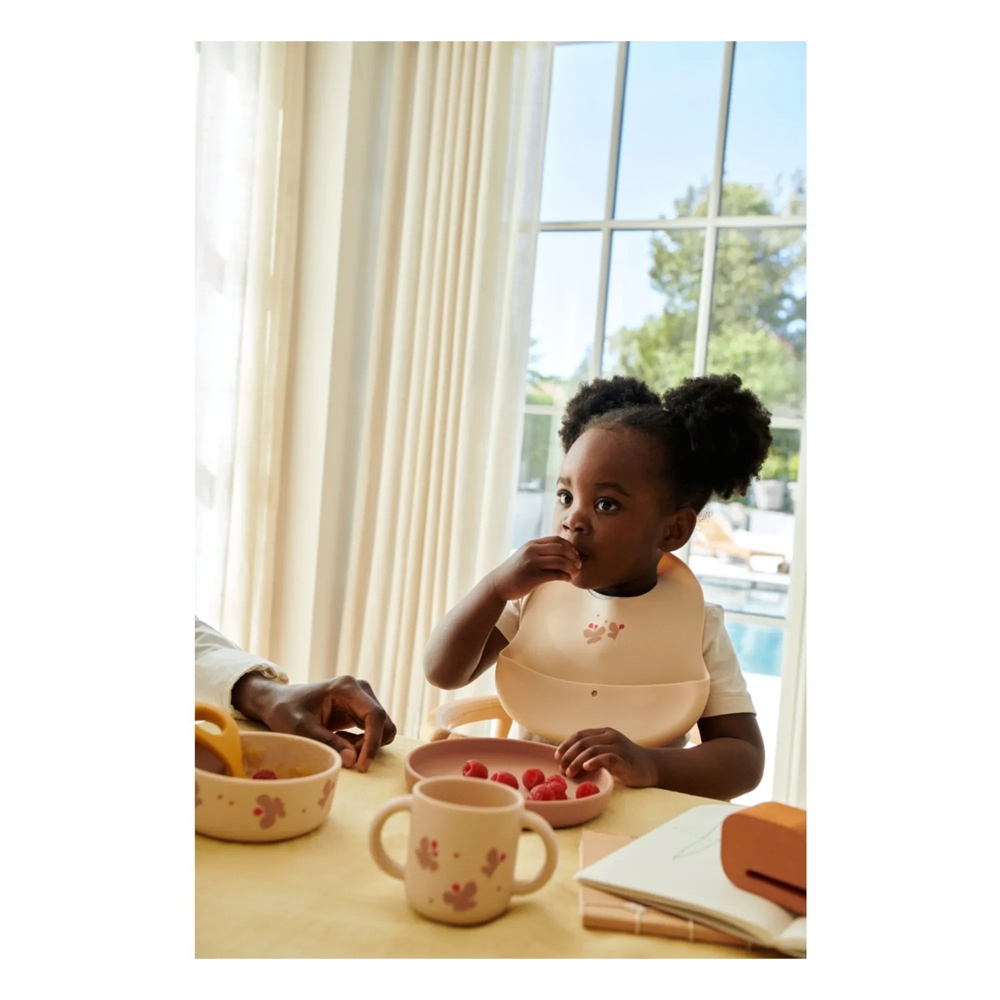 Liewood - Baberos de Silicona Ember - Set de 2 | Mini Butterfly/Apple Blossom