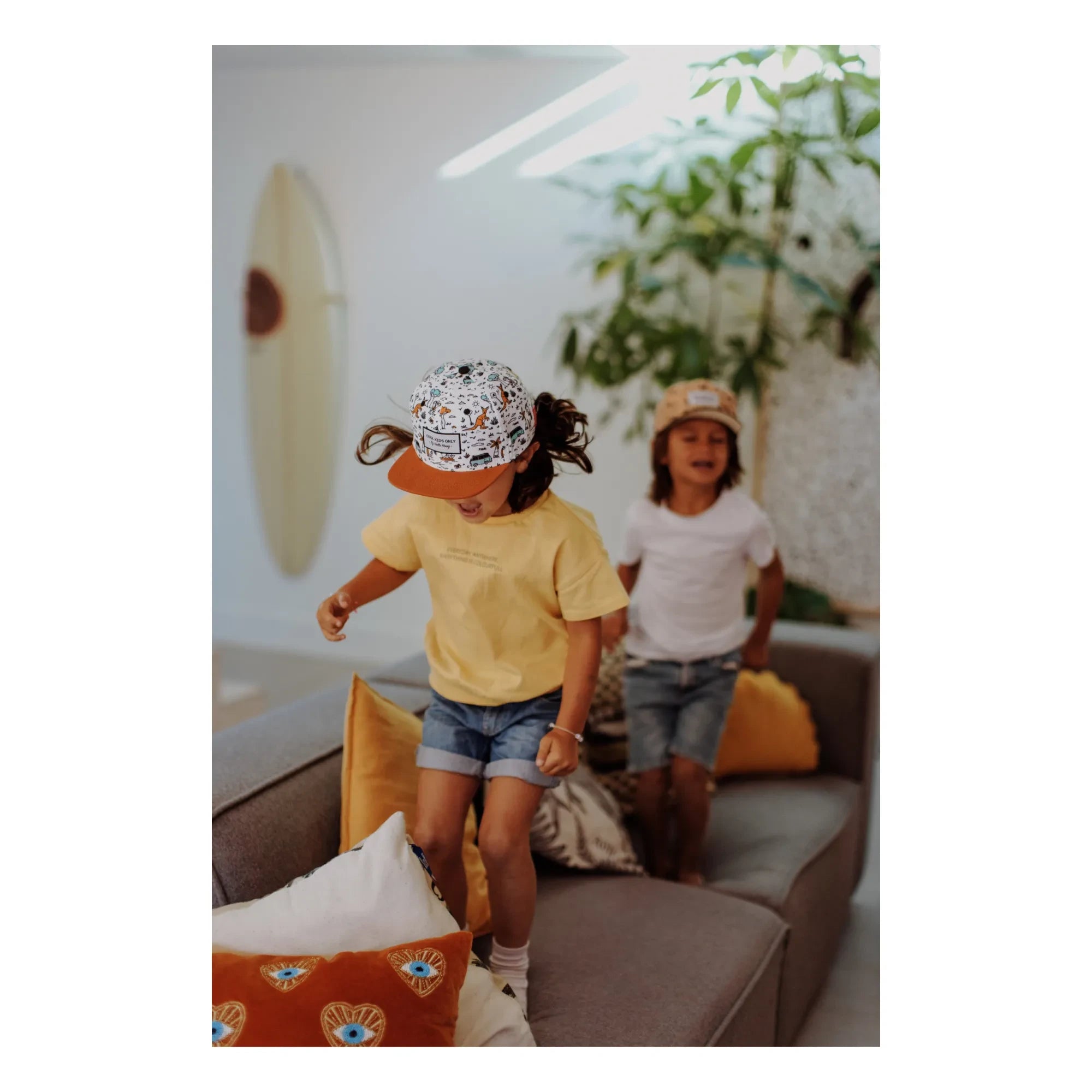Hello Hossy - Gorra Visera Plana | Blanco