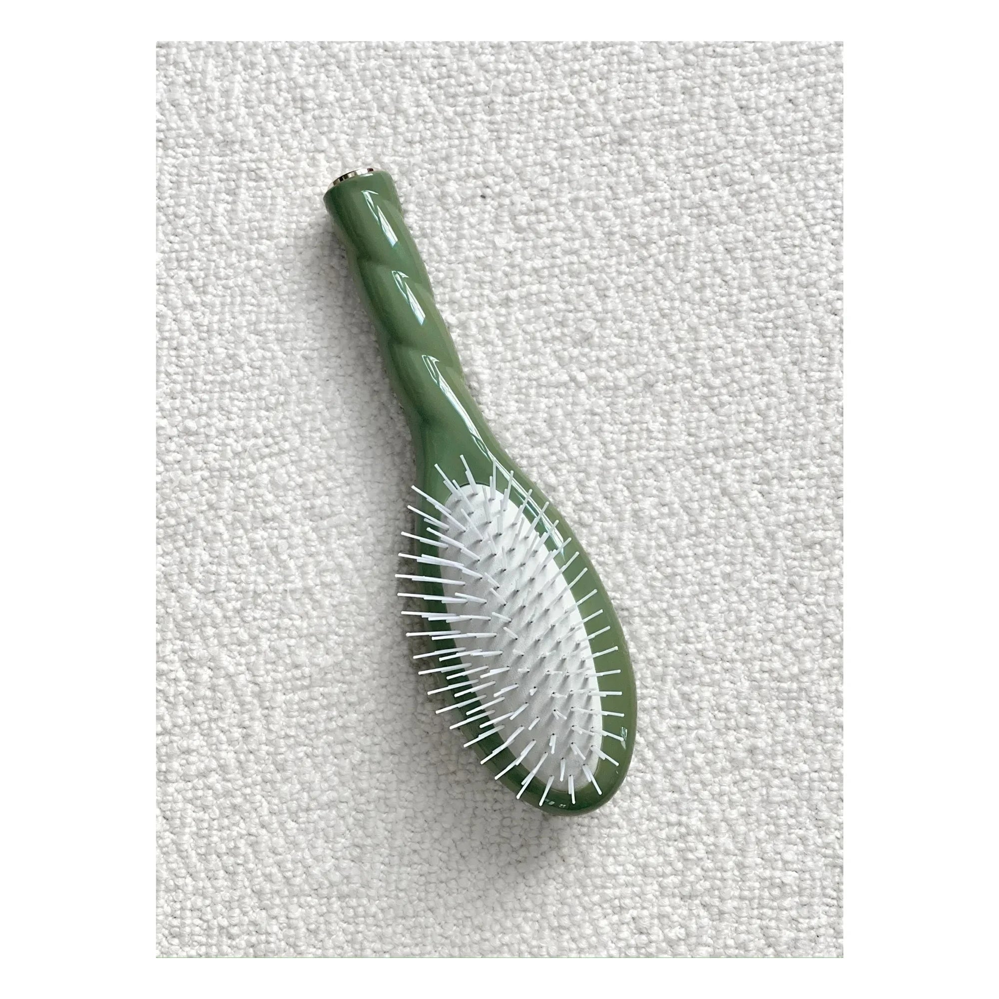 La Bonne Brosse - La Petite Brosse L'intense N°07 - Desenredante y estimulante | Verde almendra