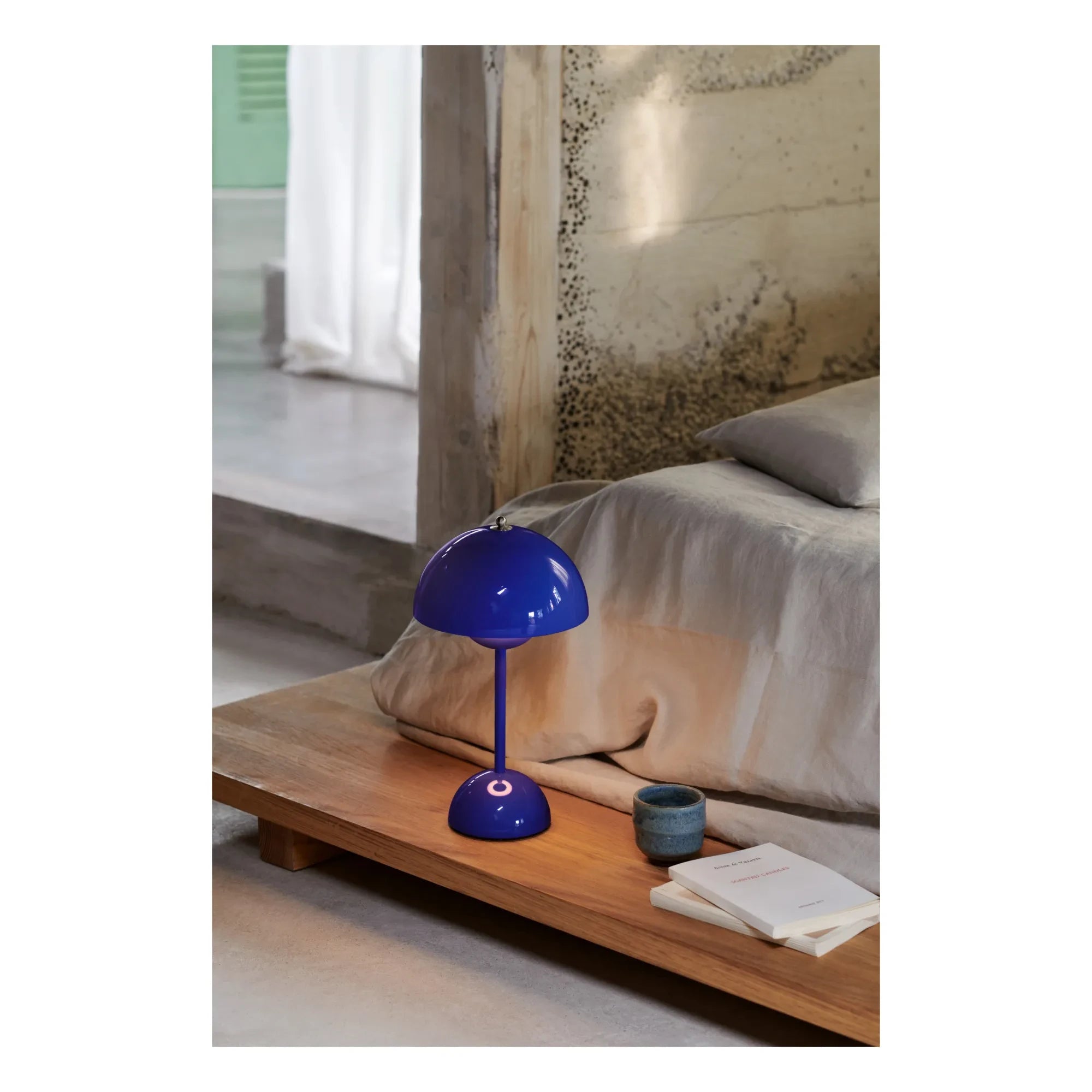 & Tradition - Lámpara de Mesa Portátil Flowerpot VP9, Vernon Panton | Azul