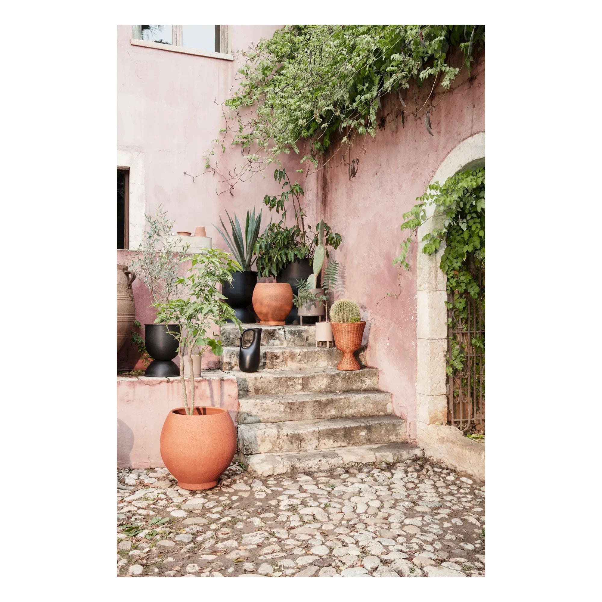 Ferm Living - Mesa para Plantas Agnes de Ratán