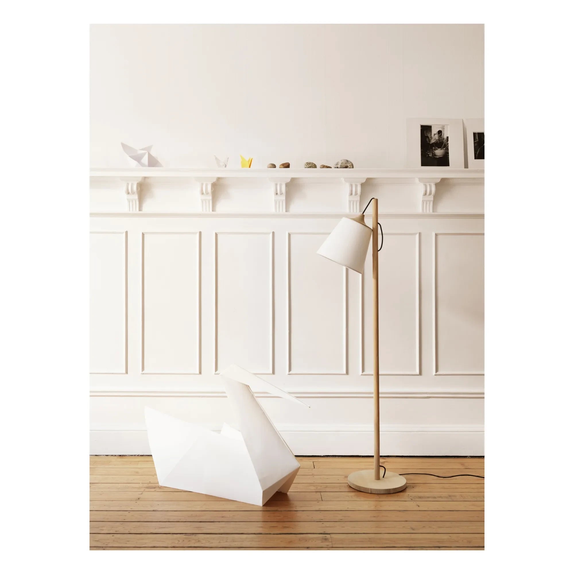 Muuto - Lámpara de pie | Blanca