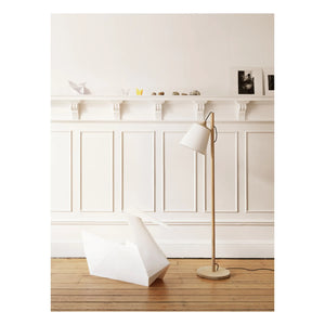 Muuto - Lámpara de pie | Blanca