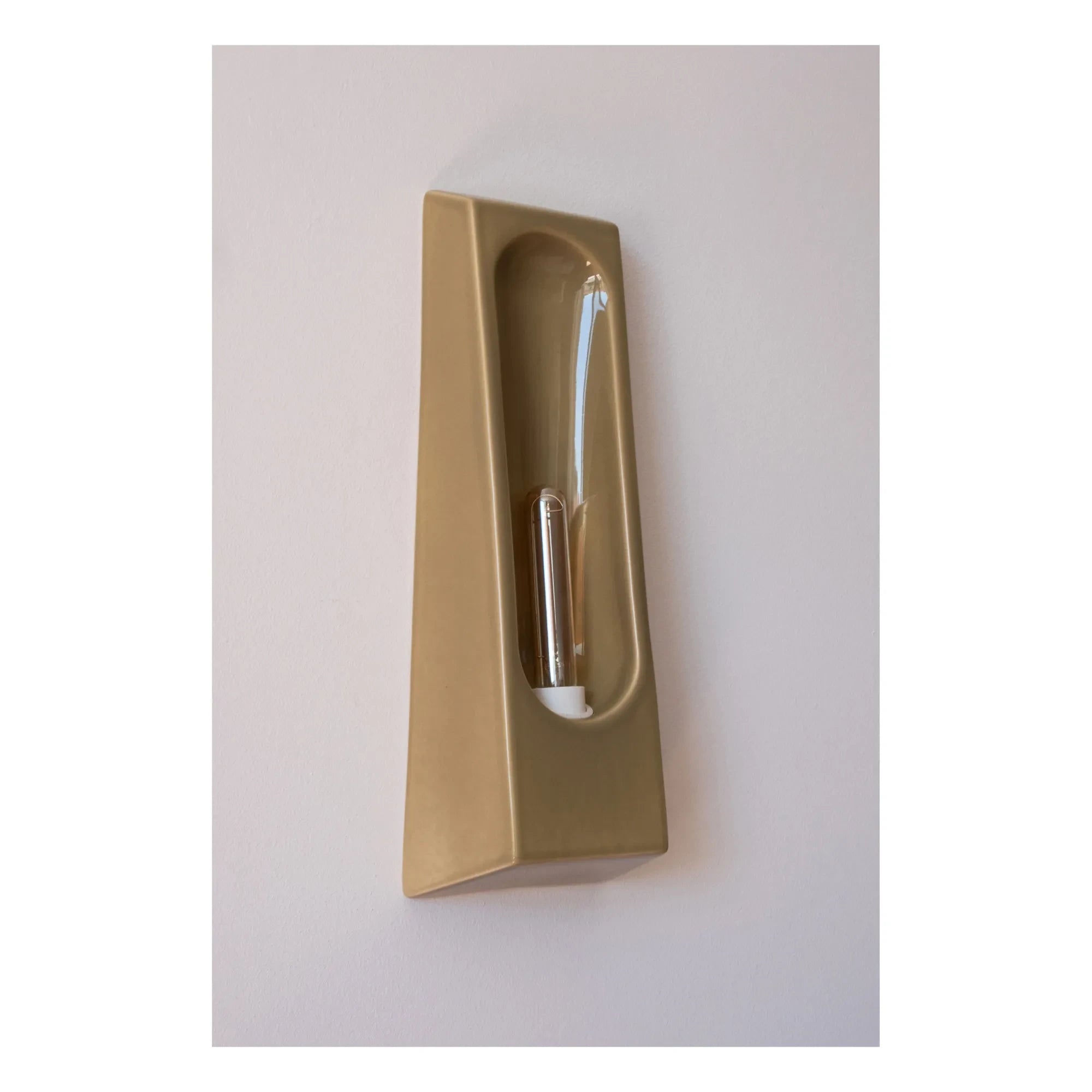 Violaine d'Harcourt - Lámpara de pared Alcove | Verde Sauce