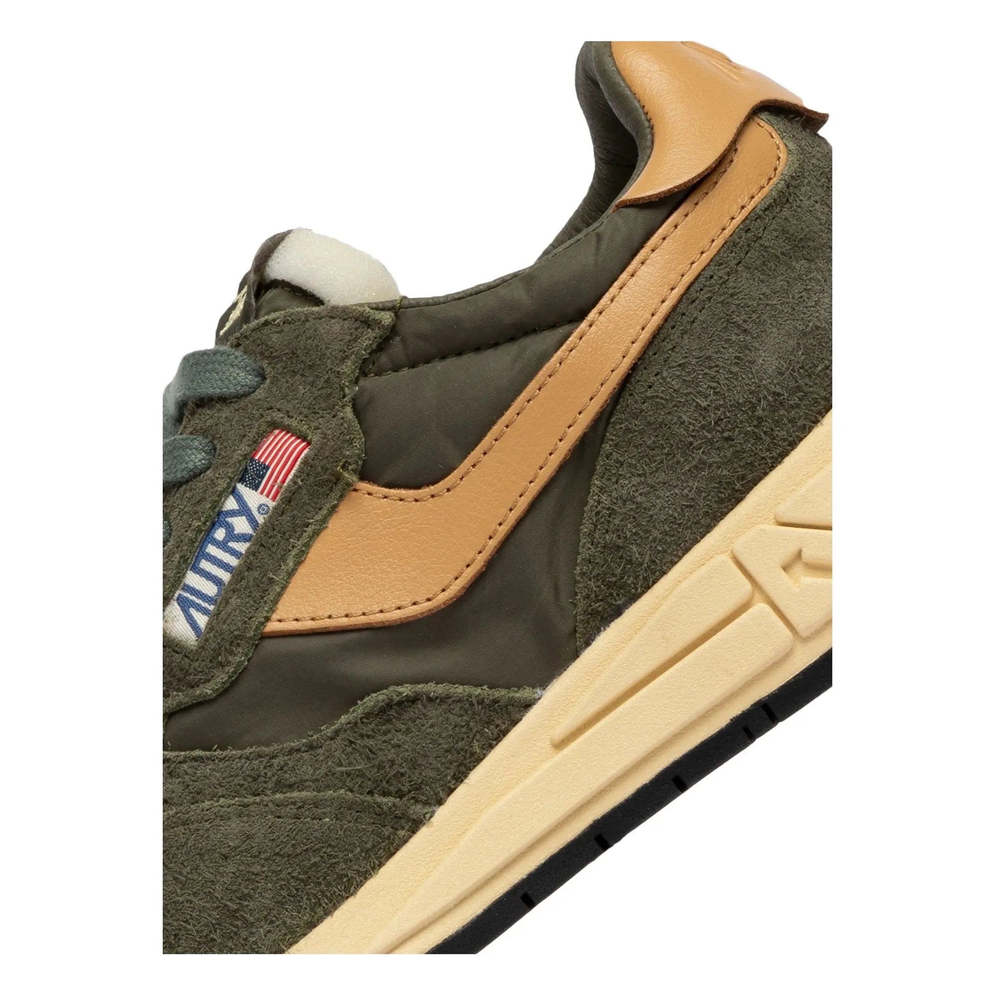 Autry - Zapatillas Reelwind Low Bicolor de Ante | Caqui